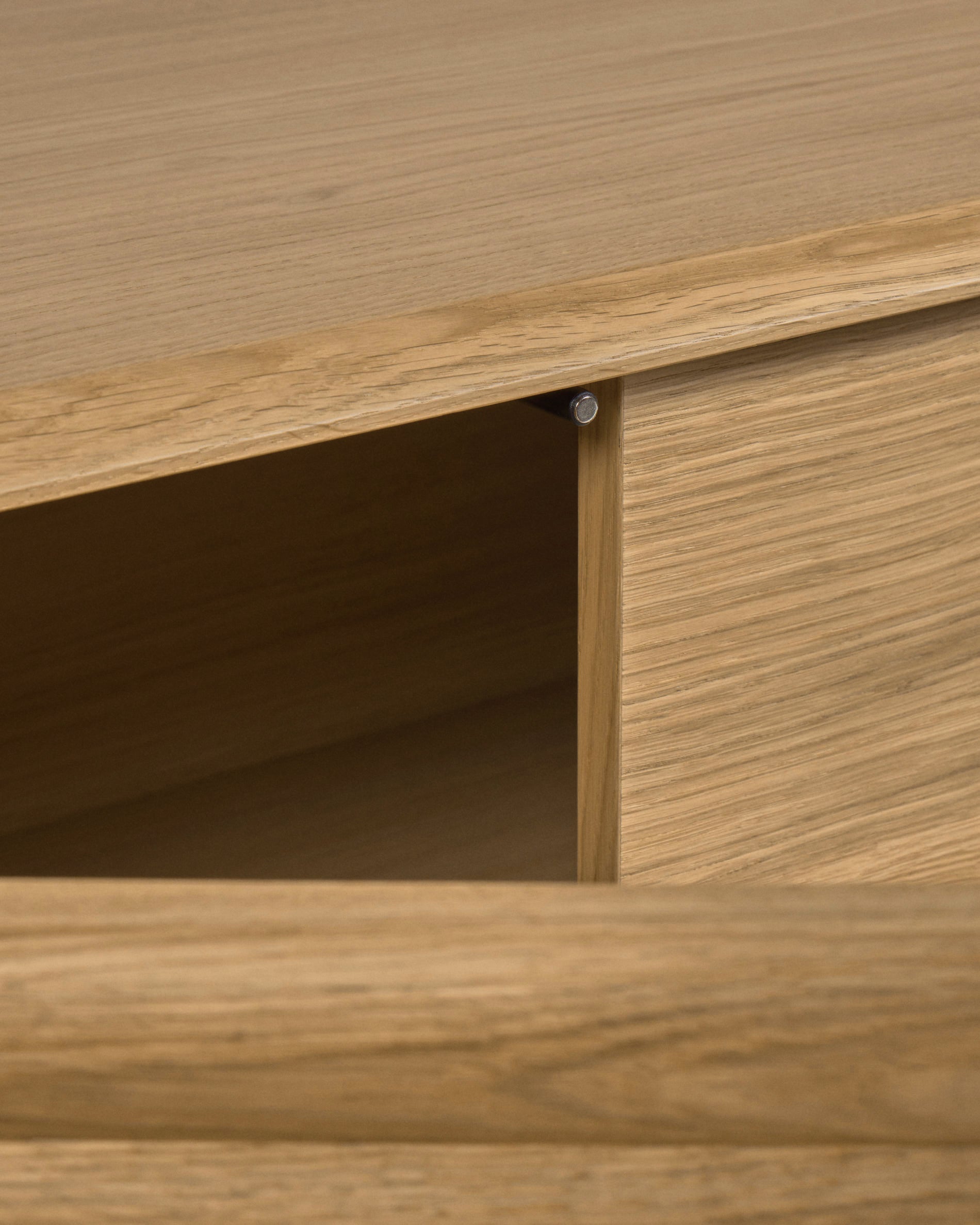 Lenon oak wood and veneer sideboard with 3 doors & 3 drawers, 200 x 86 cm FSC MIX Credit - Detail