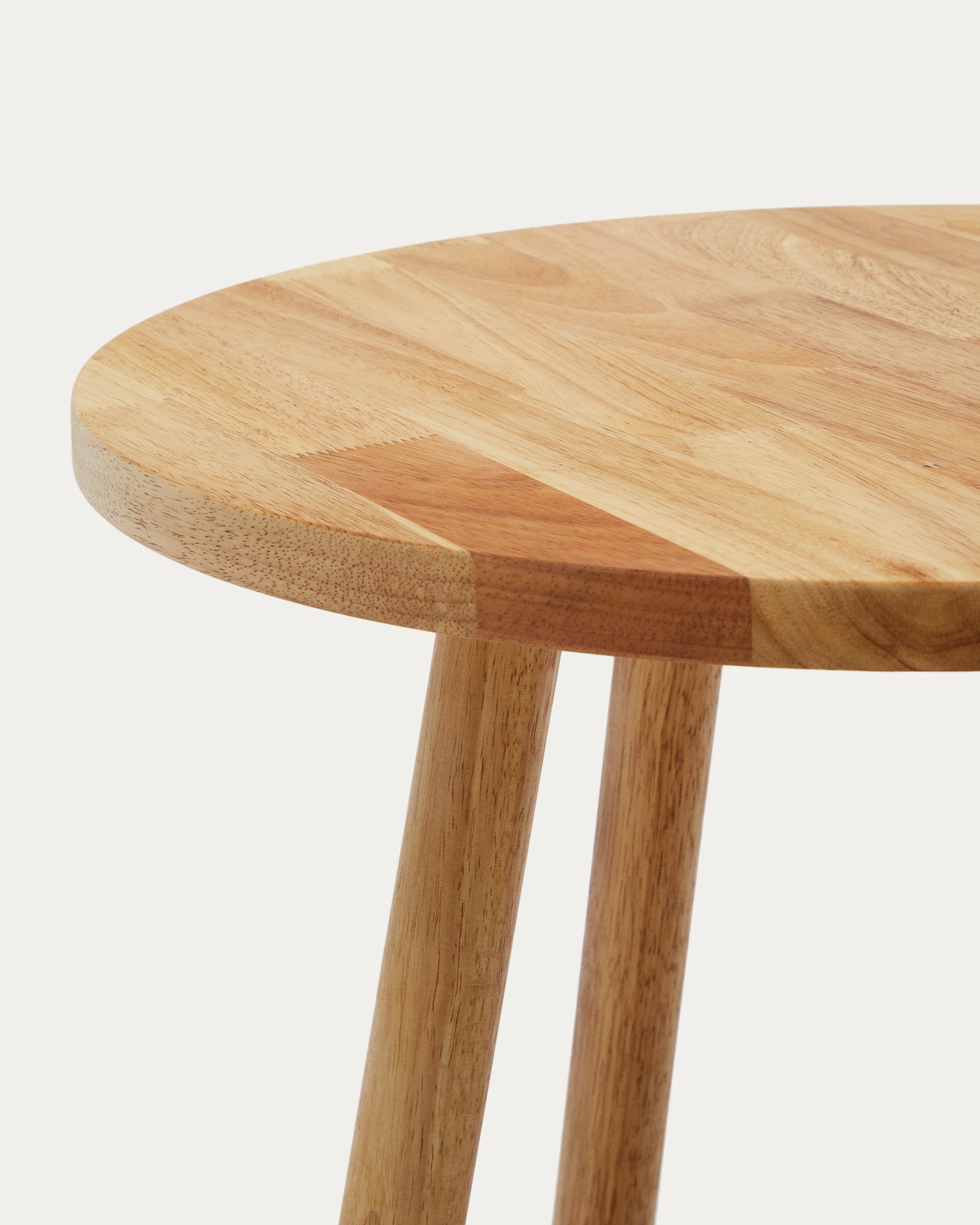 Round Dilcia kids table in solid rubber wood Ø 55 cm - Detail