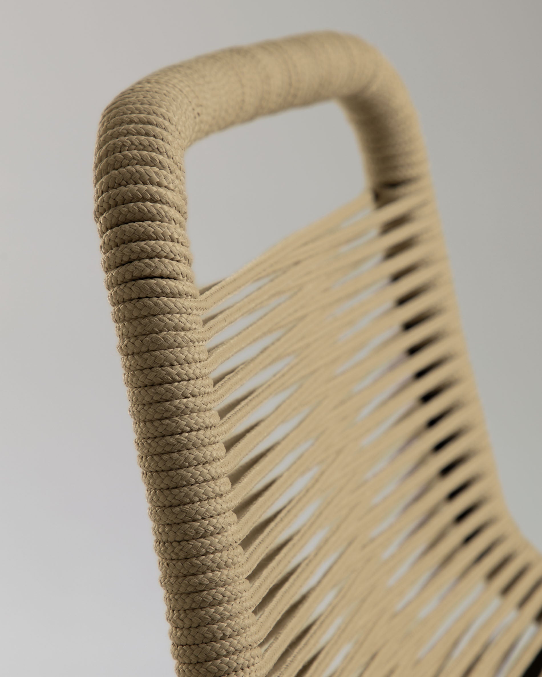 Lambton stackable stool in brown rope and black finish steel 74 cm - Detail