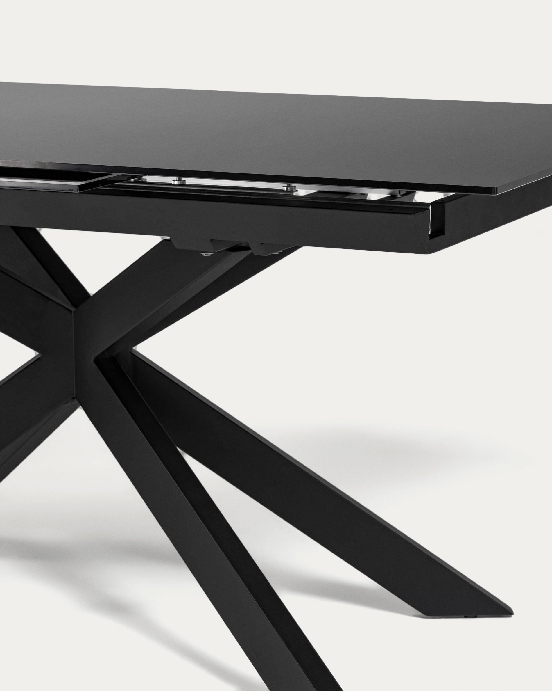 Atminda extendable glass table with steel legs with black finish 160 (210) x 90 cm - Detail