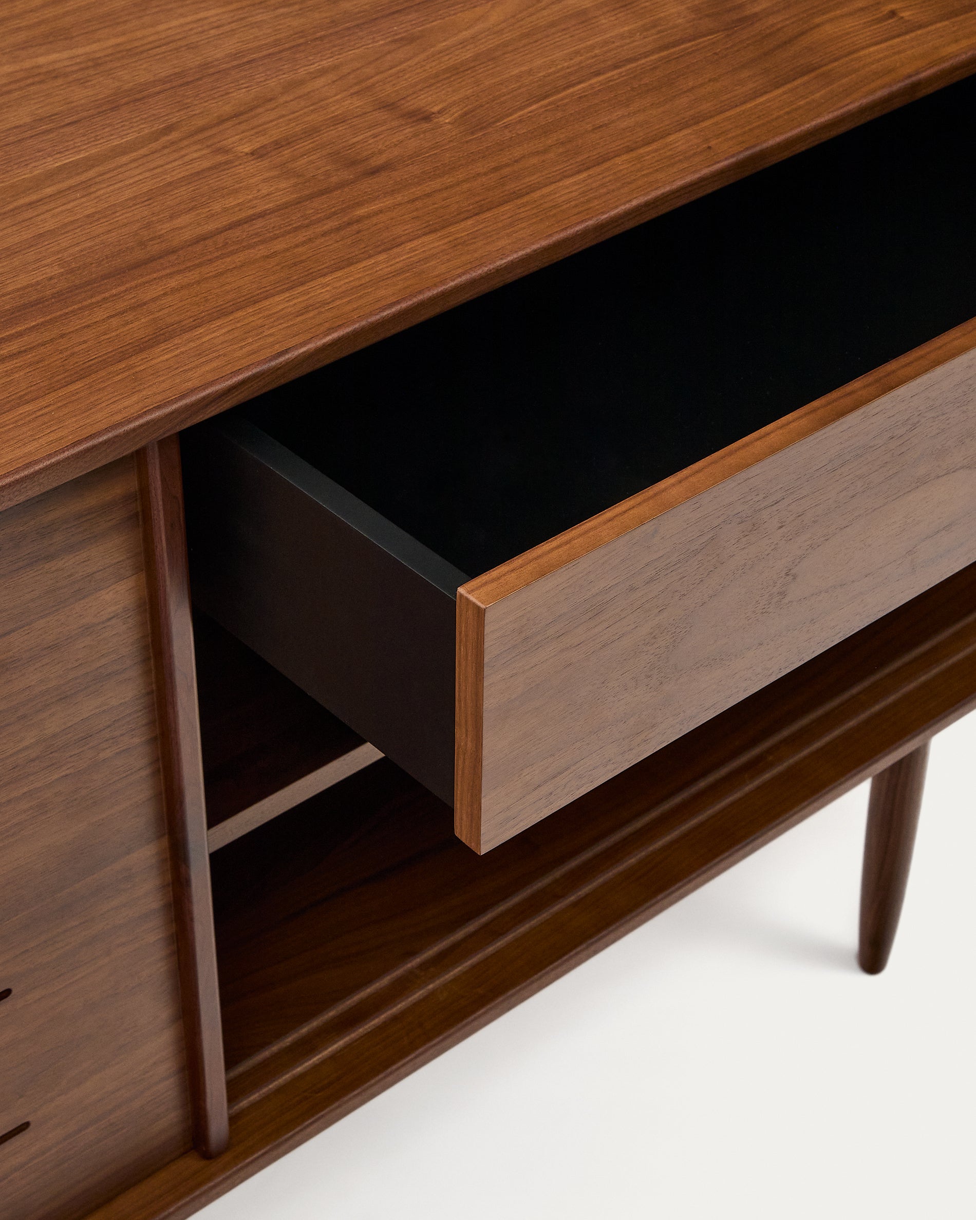 Carolin walnut wood veneer sideboard with 2 doors and 1 drawer, 180 x 83.8 cm - Detail