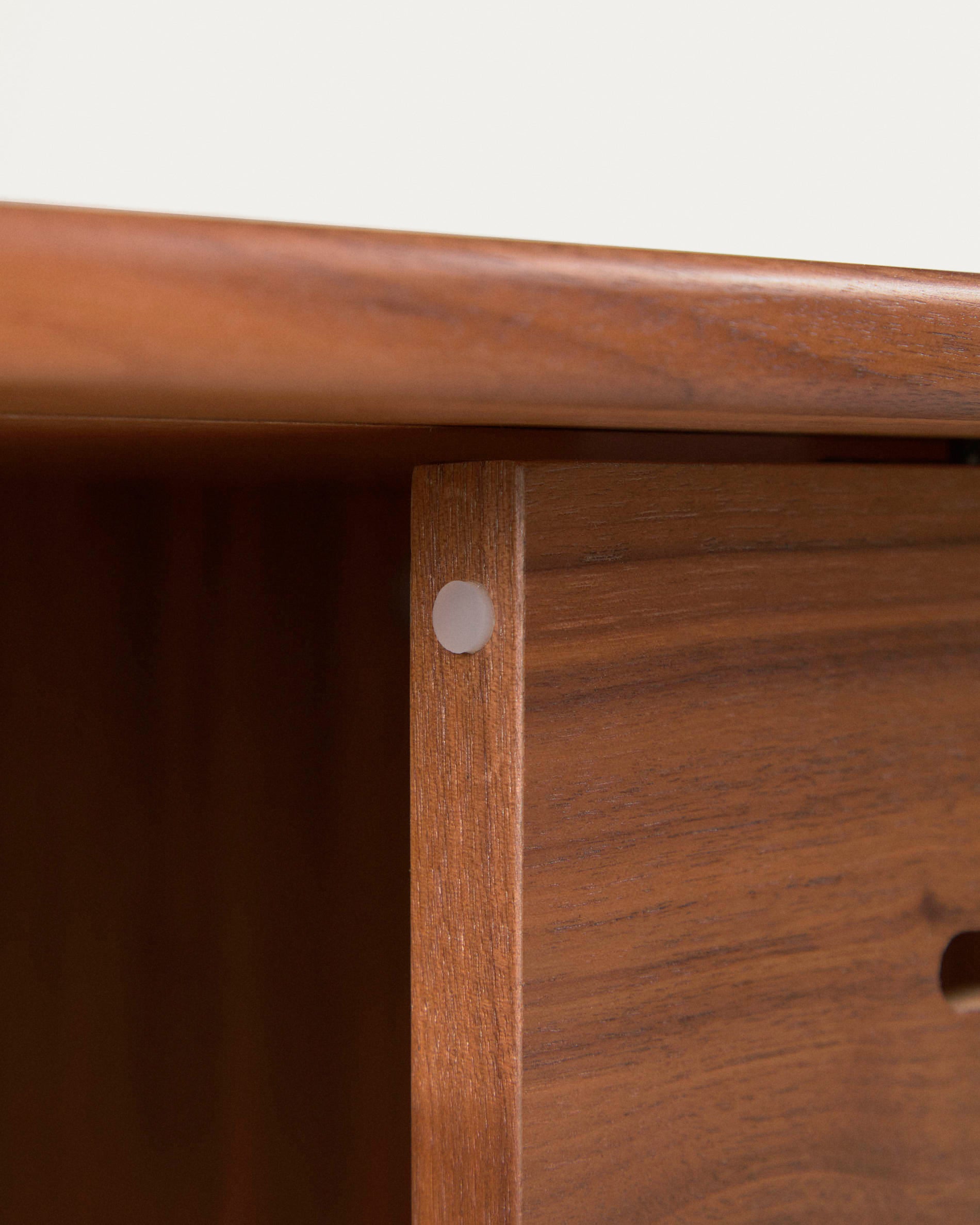 Carolin in veneered walnut shelf unit 130 x 169 cm - Detail