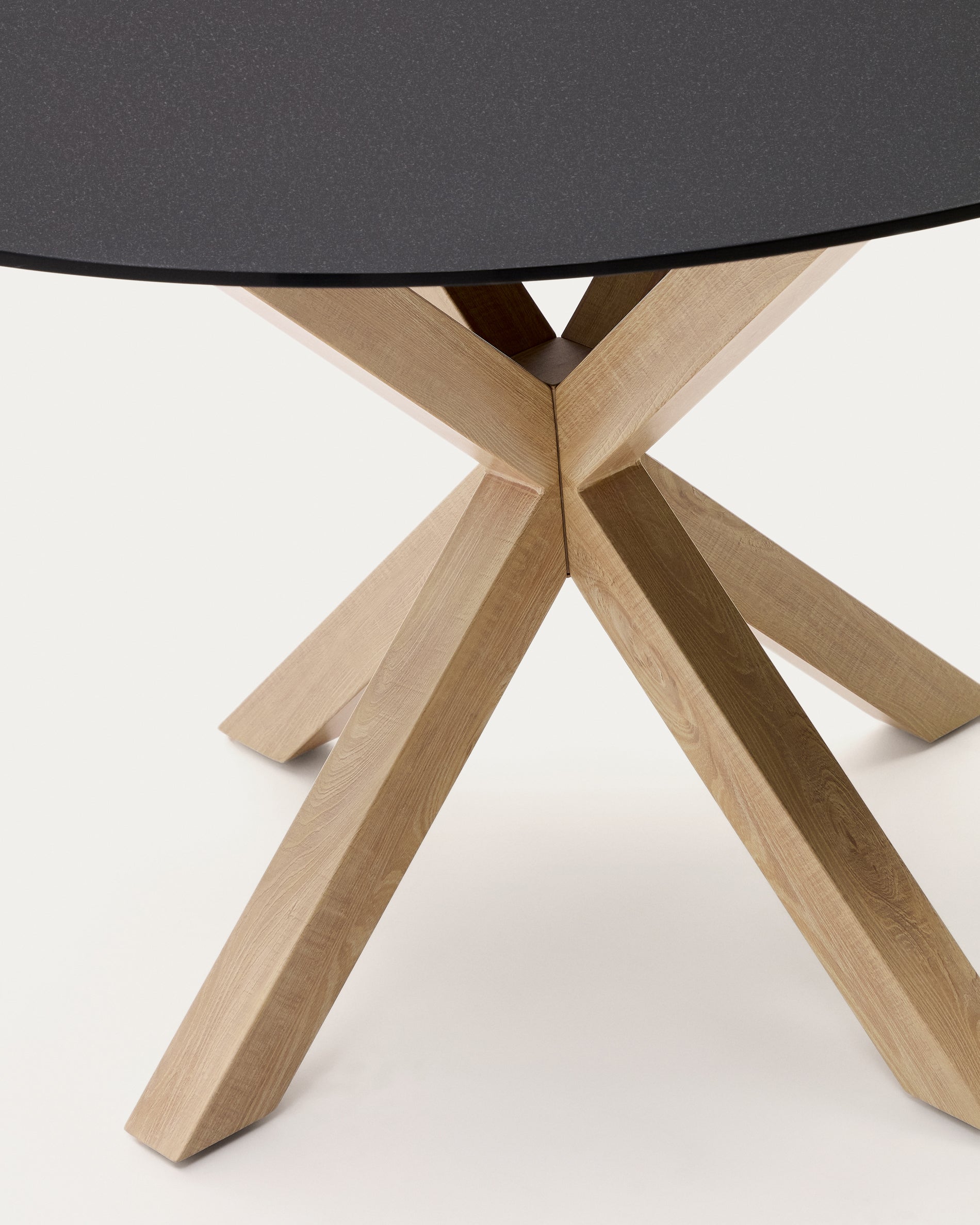 Argo round table in frosted black glass and wood effect steel legs, Ø 120 cm - Detail