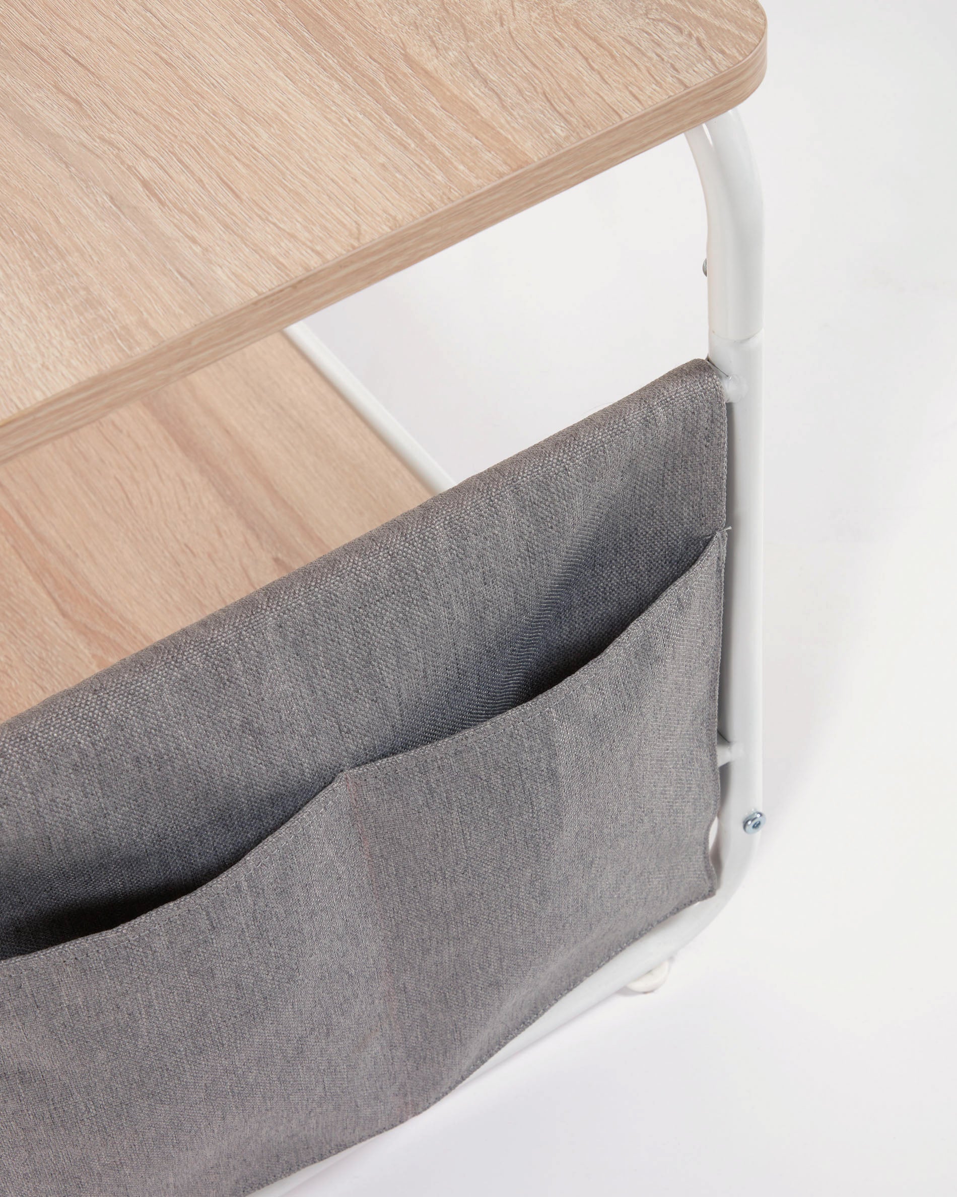 Yamina melamine TV stand with steel in a white finish, 110 x 46 cm - Detail