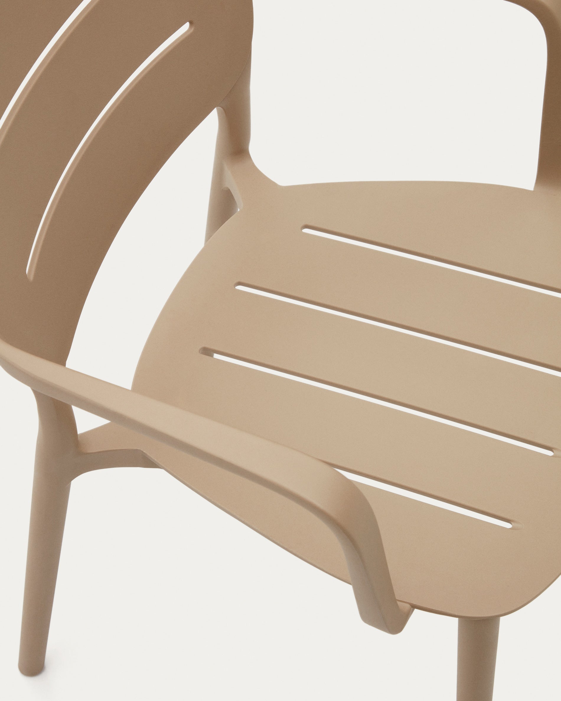 Morella stackable outdoor chair in beige - Detail