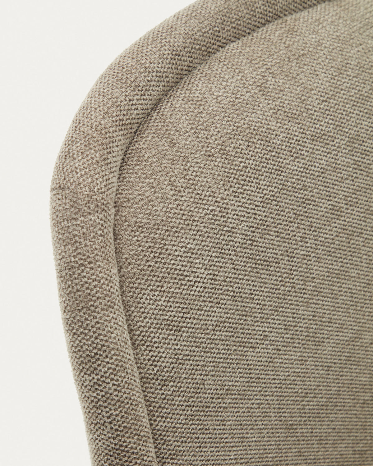 Aimin chair in brown chenille and steel legs with a matte black painted finish - Detail