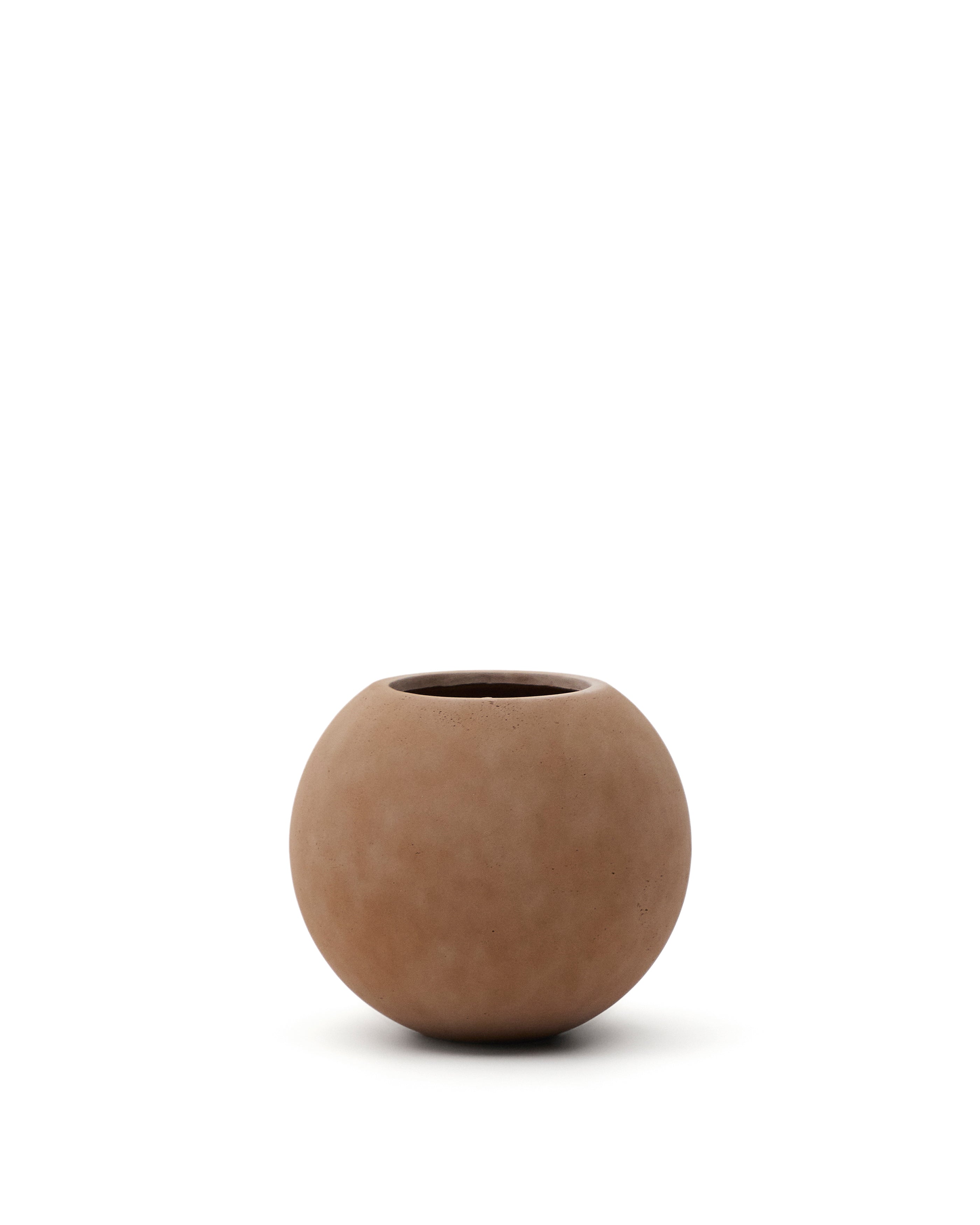 Solna terracotta-effect planter Ø66cm - Product Image