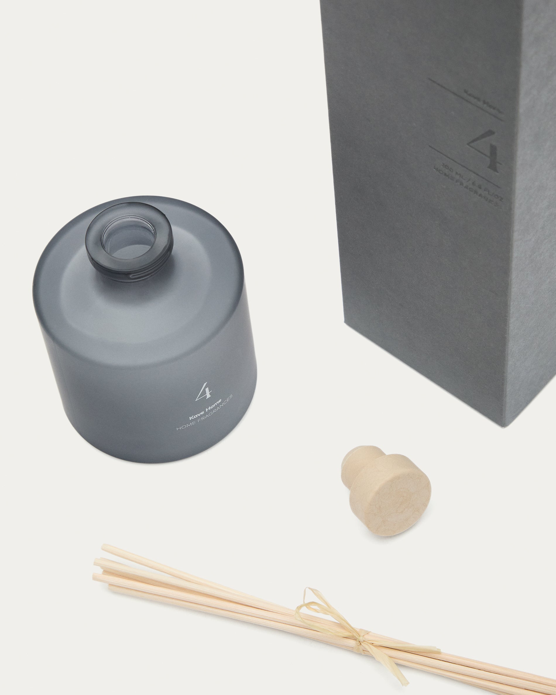 200ml Cozy Cashmere fragrance reed diffuser - Detail