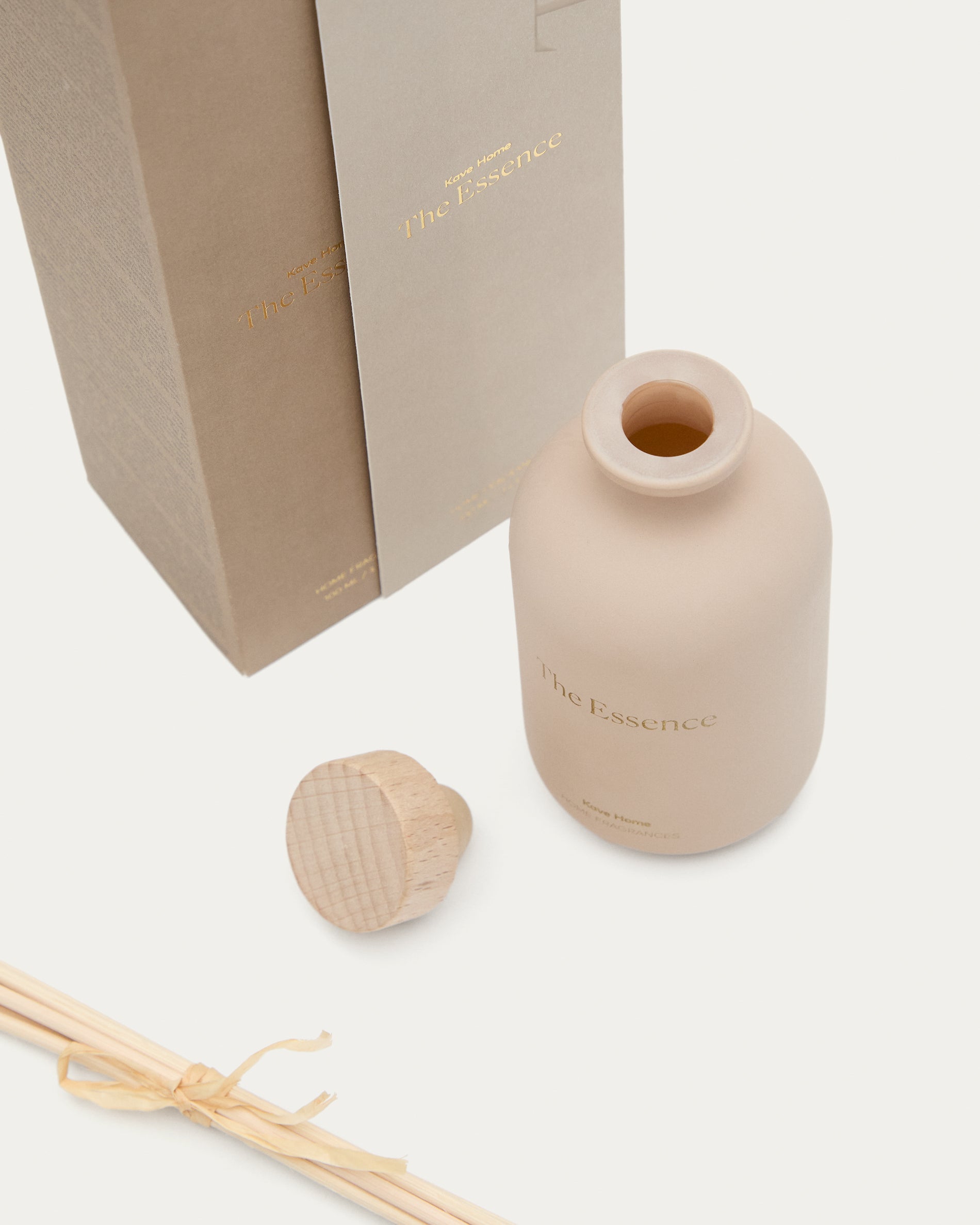 100ml The Essence fragrance reed diffuser - Detail
