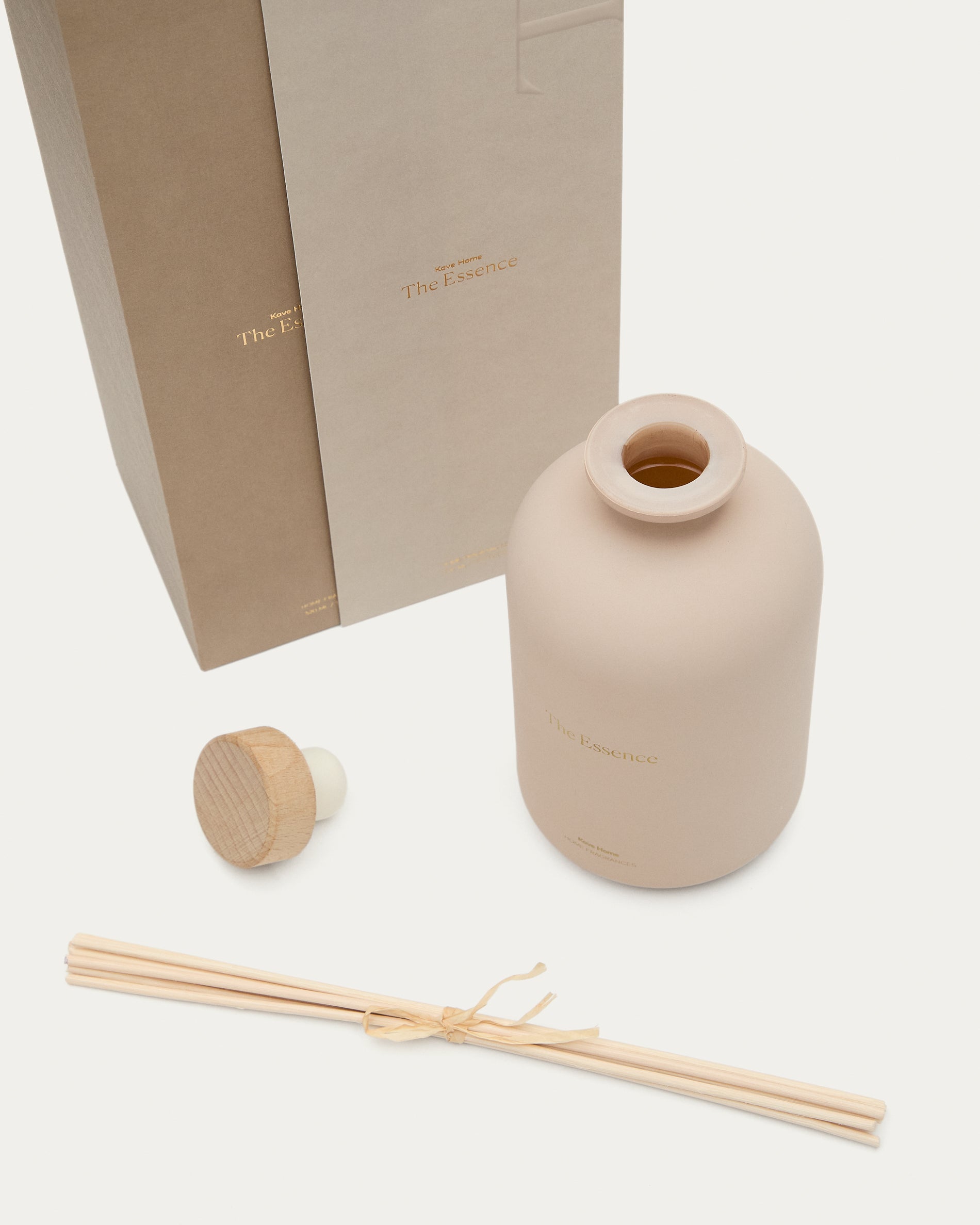 480ml The Essence fragrance reed diffuser - Detail
