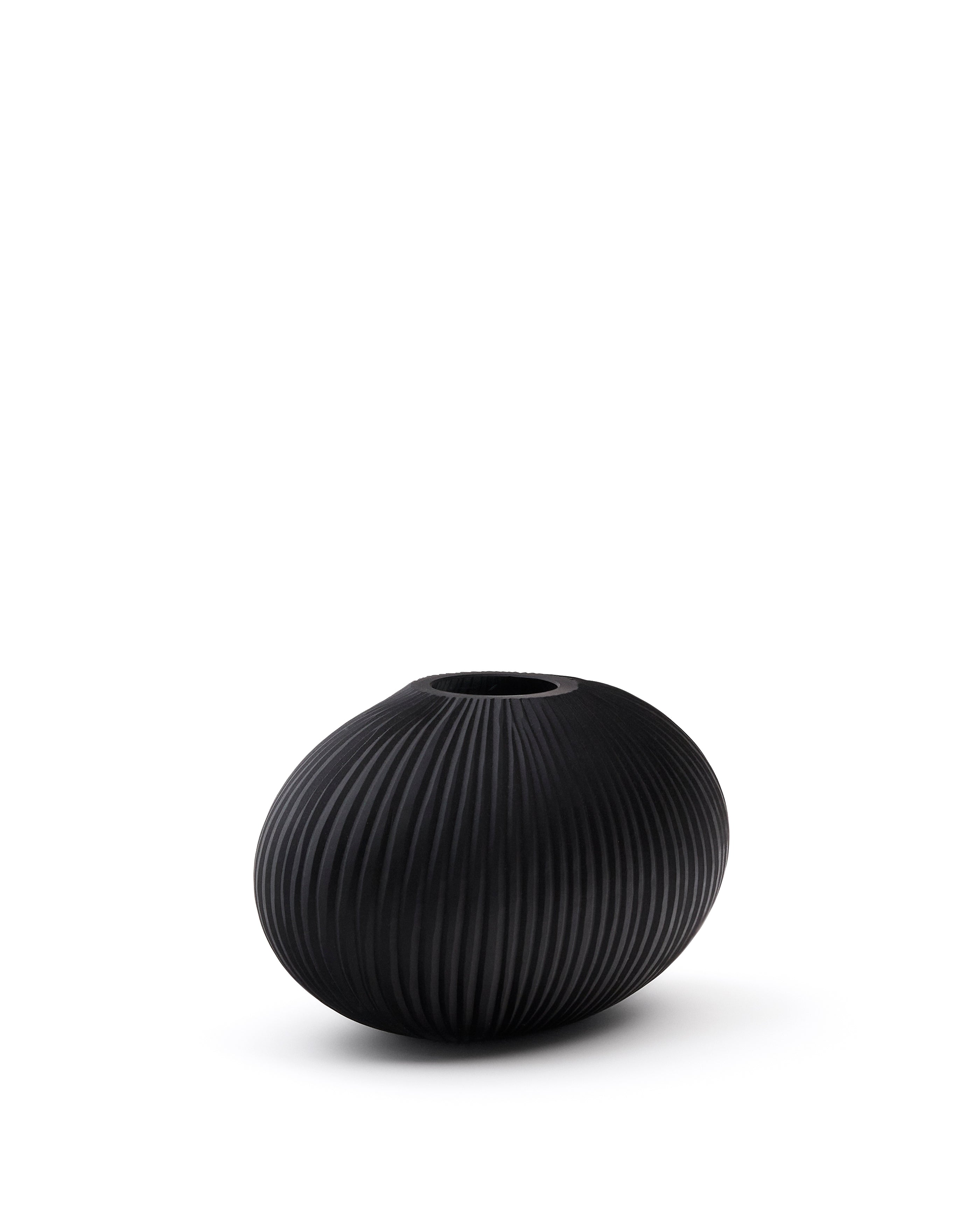 Nivra dark grey glass vase 19cm - Product Image