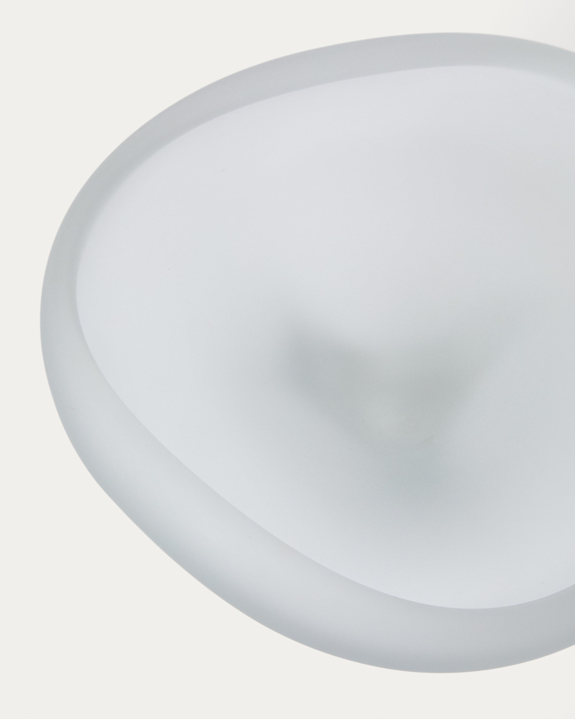 Ondaro frosted glass centrepiece 15cm - Detail