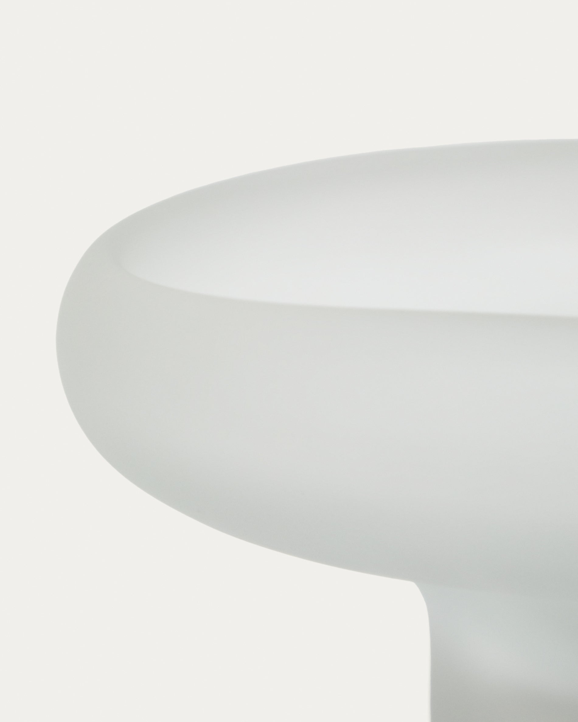 Ondaro frosted glass centrepiece 15cm - Detail