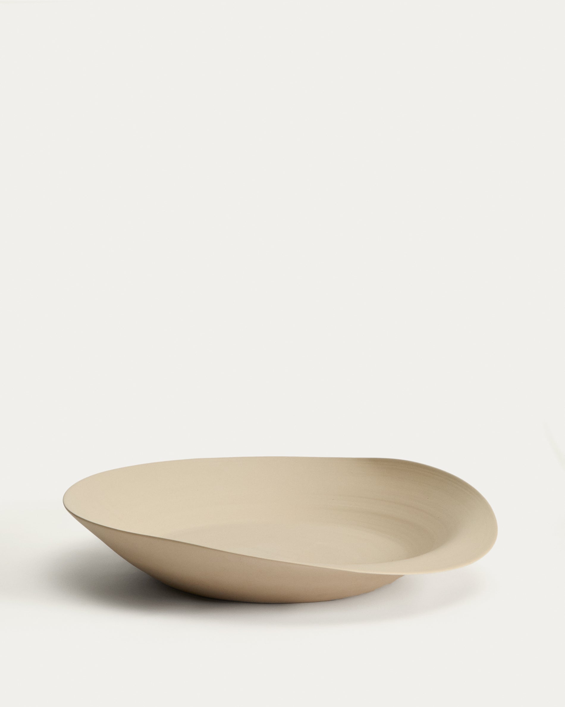 Ebenor beige ceramic centerpiece Ø 53 cm - Product View