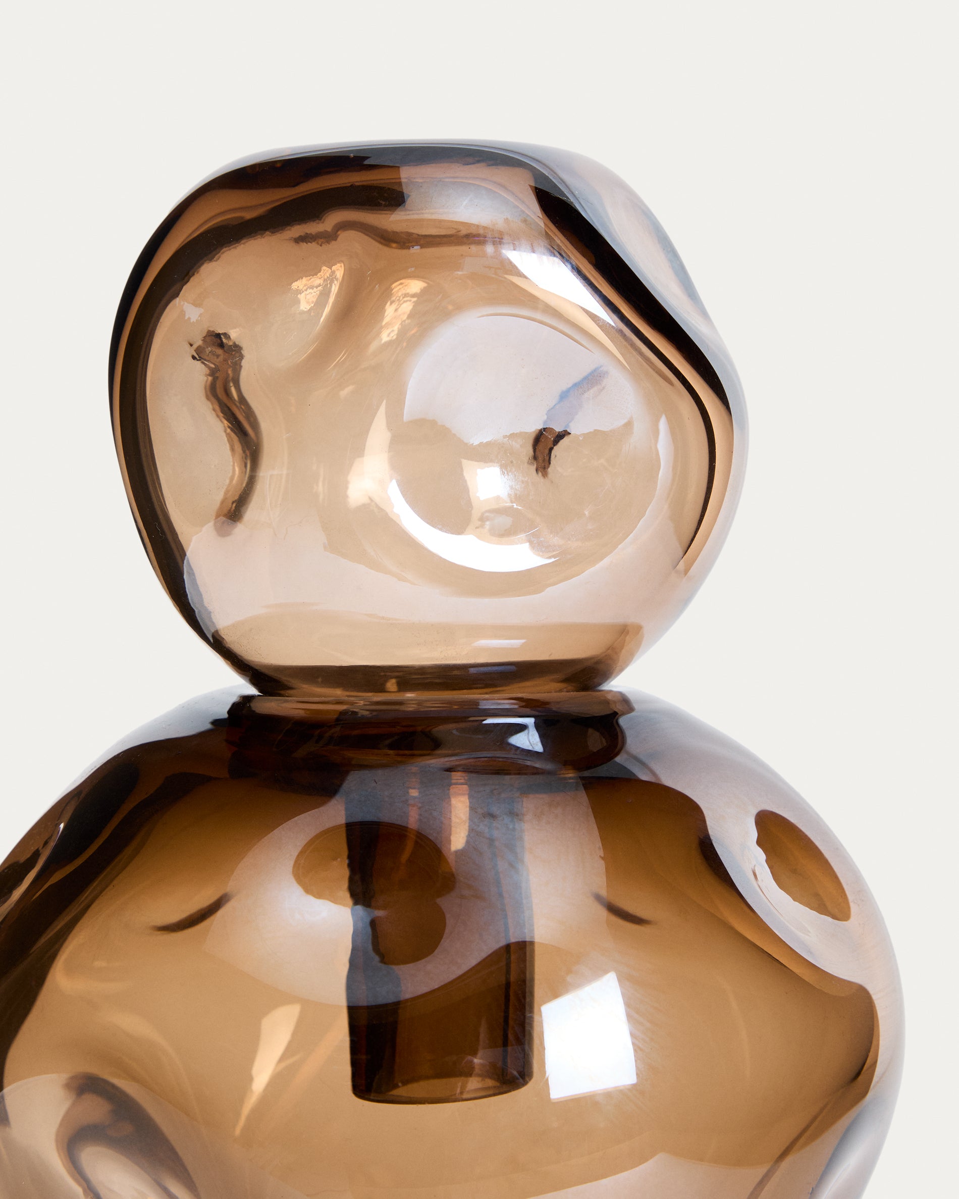 Olivet brown glass vase 30 cm - Detail