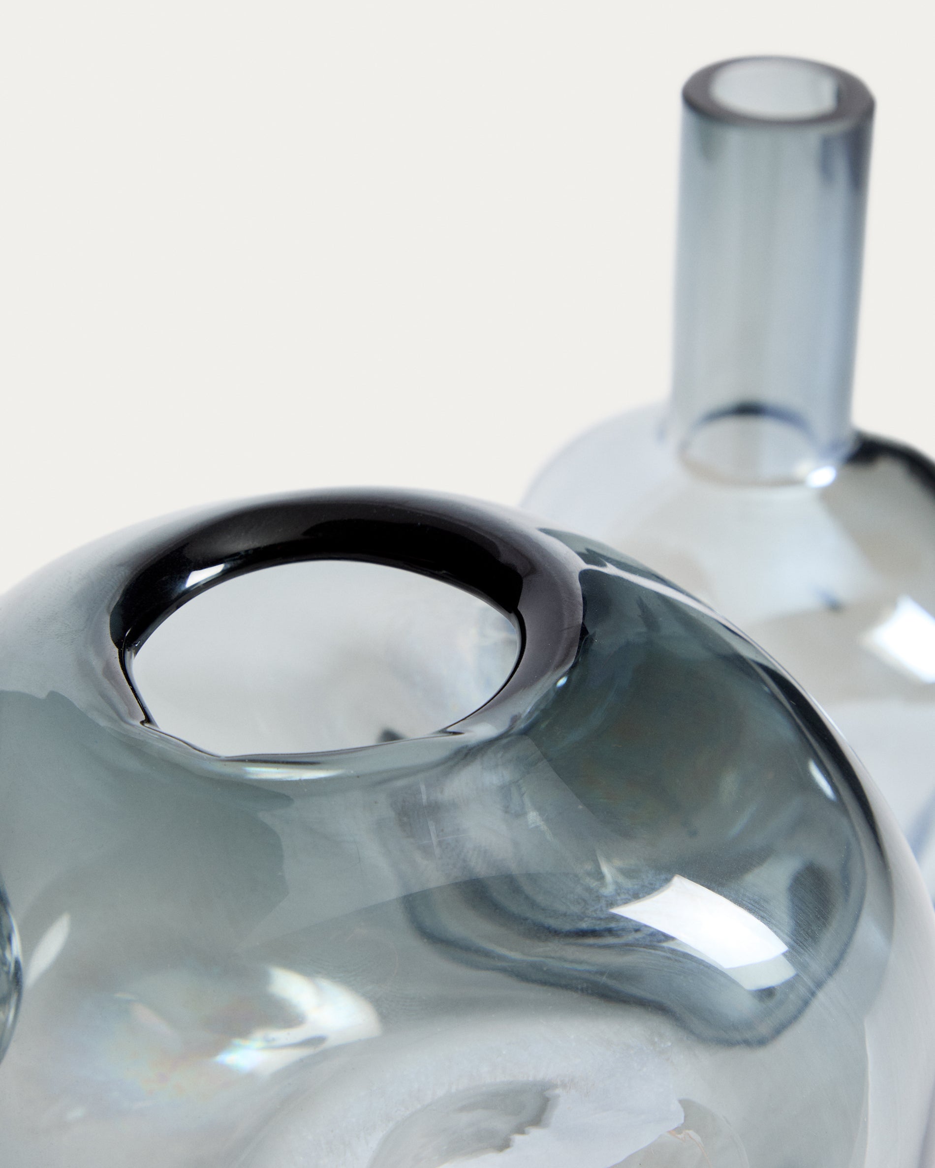 Olivet blue glass vase 32.5 cm - Detail