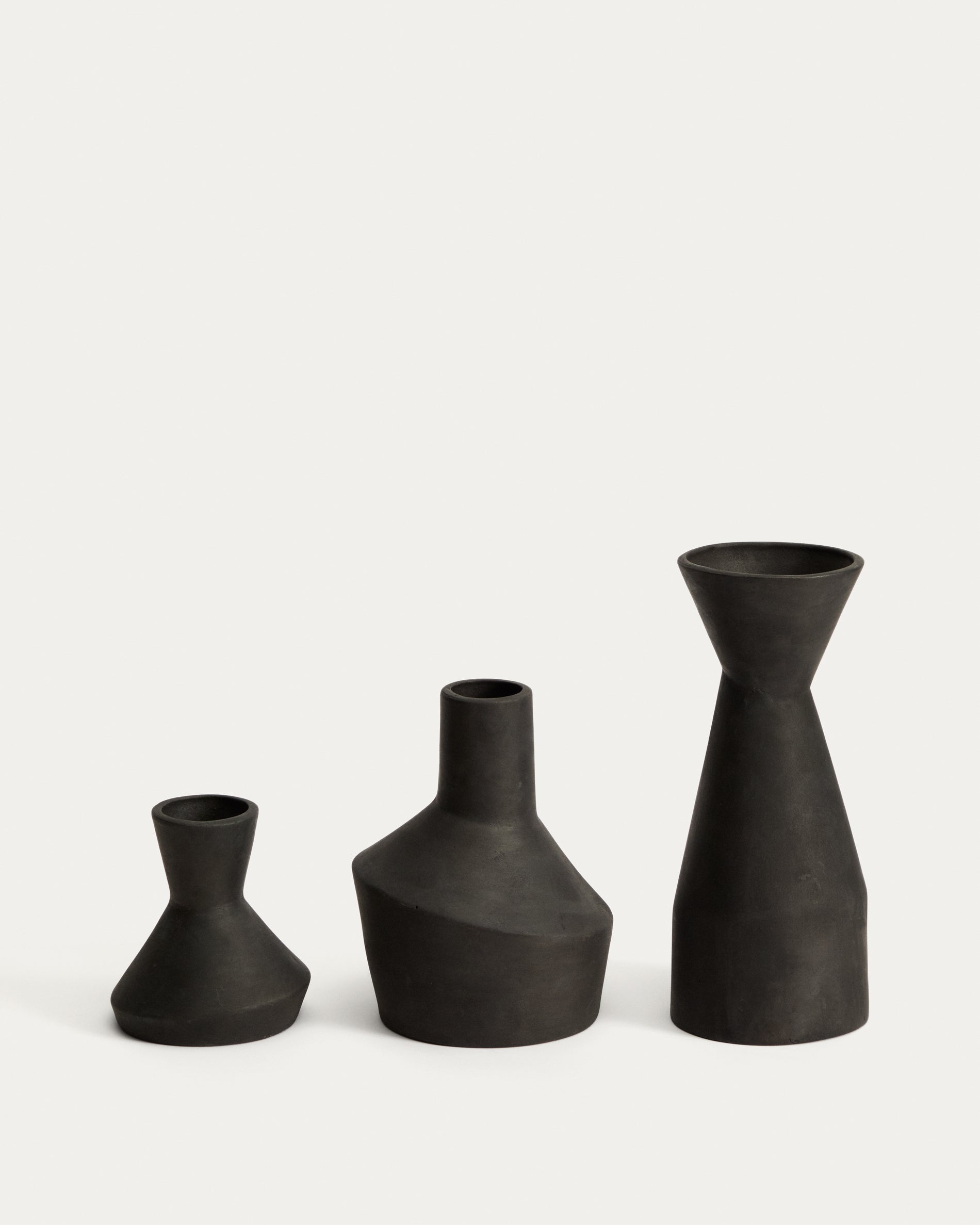 Dunari set of 3 black terracotta vases Ø 10.2 cm / Ø 14 cm / Ø 10 cm - Product View