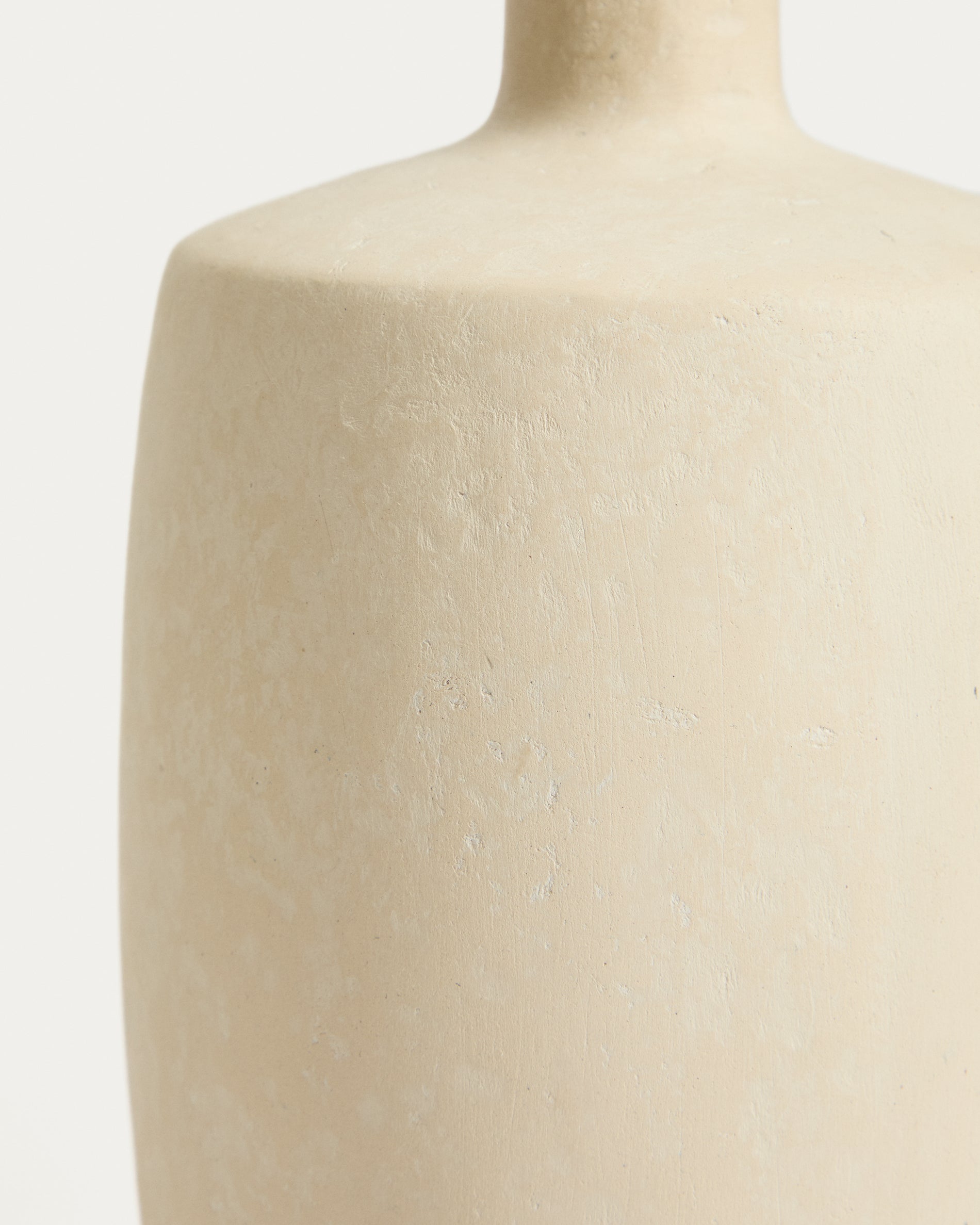 Mireni papier-mâché vase beige Ø 26 cm - Detail