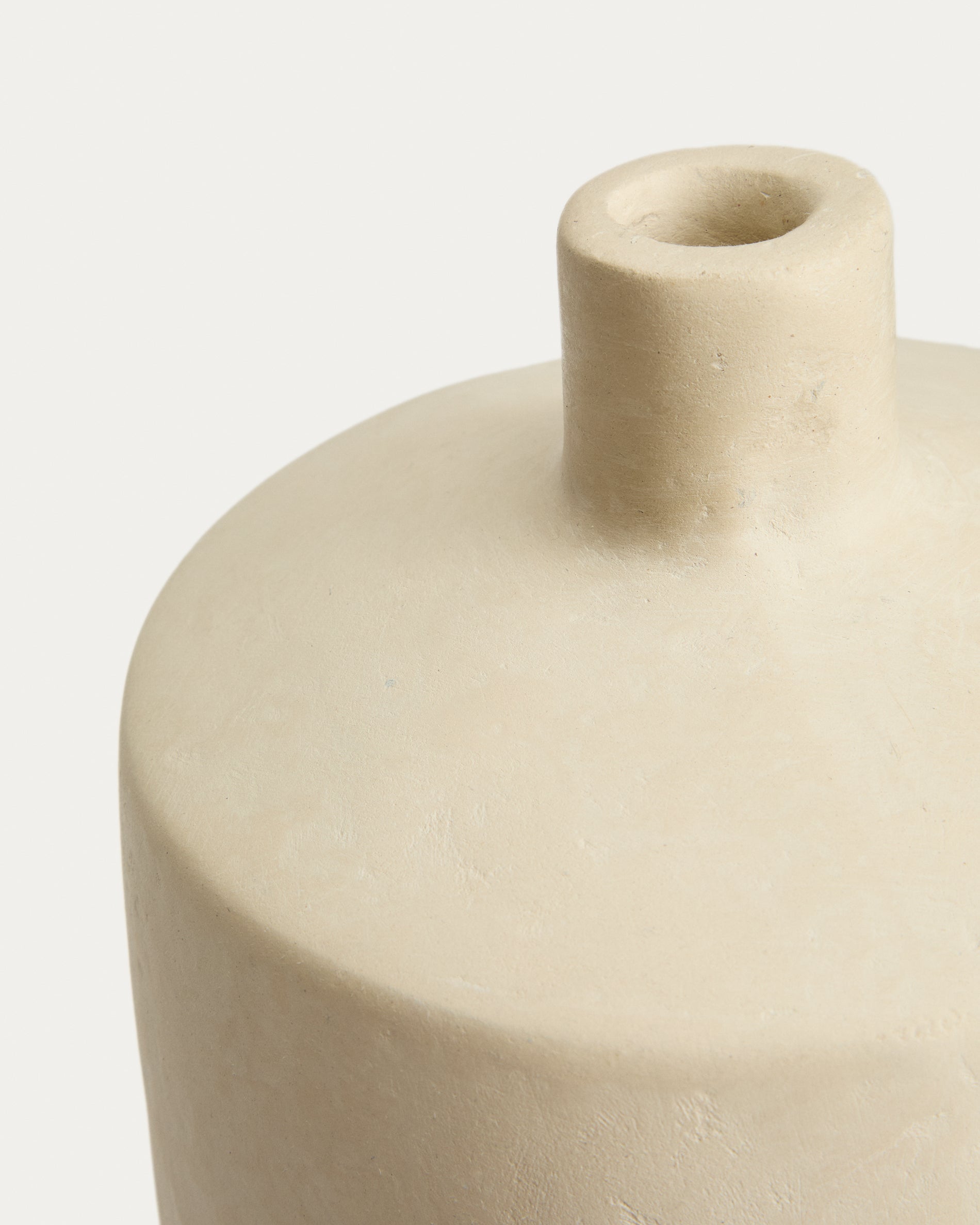 Mireni papier-mâché vase beige Ø 39 cm - Detail