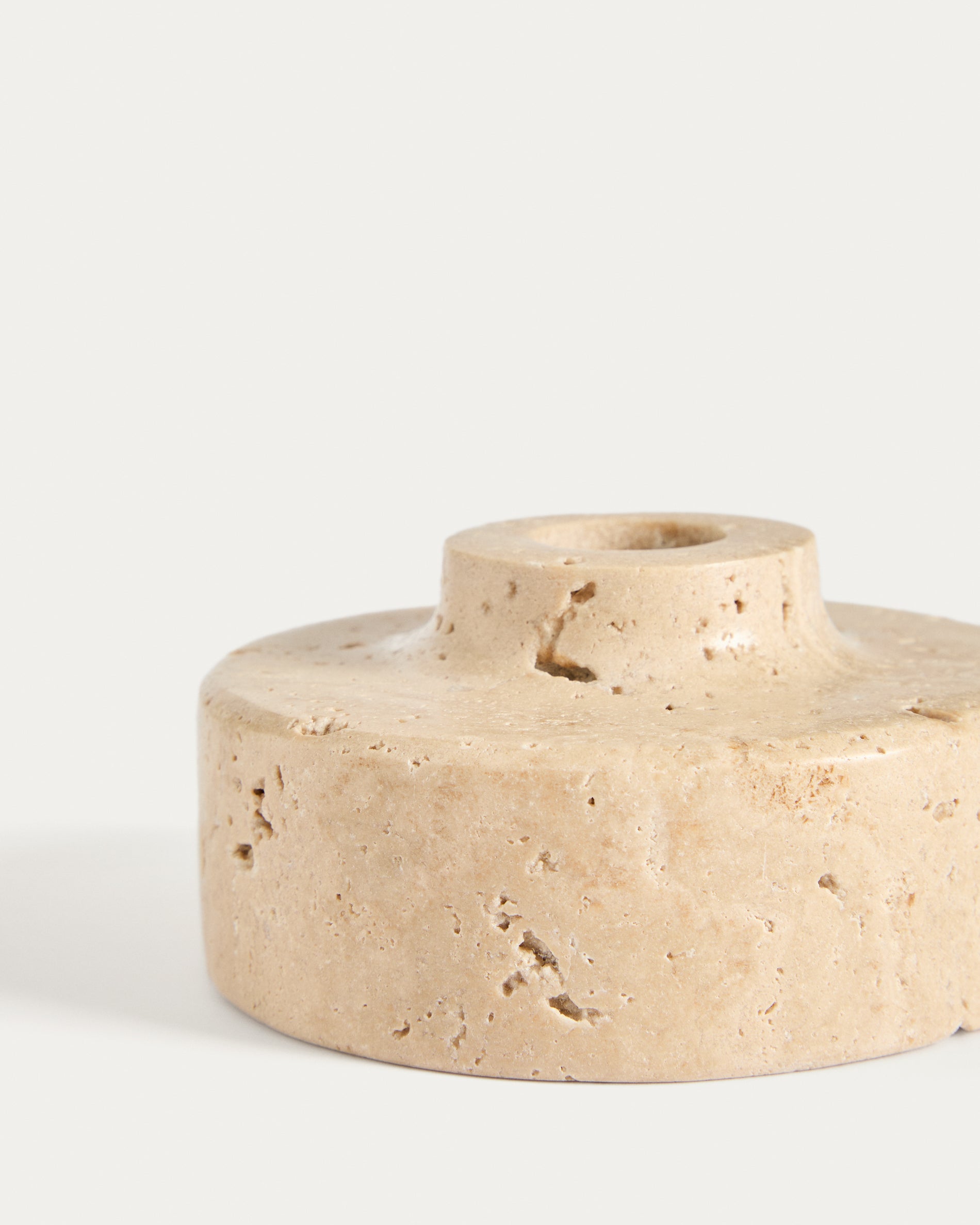 Zalvori travertine candle holder 6cm - Detail