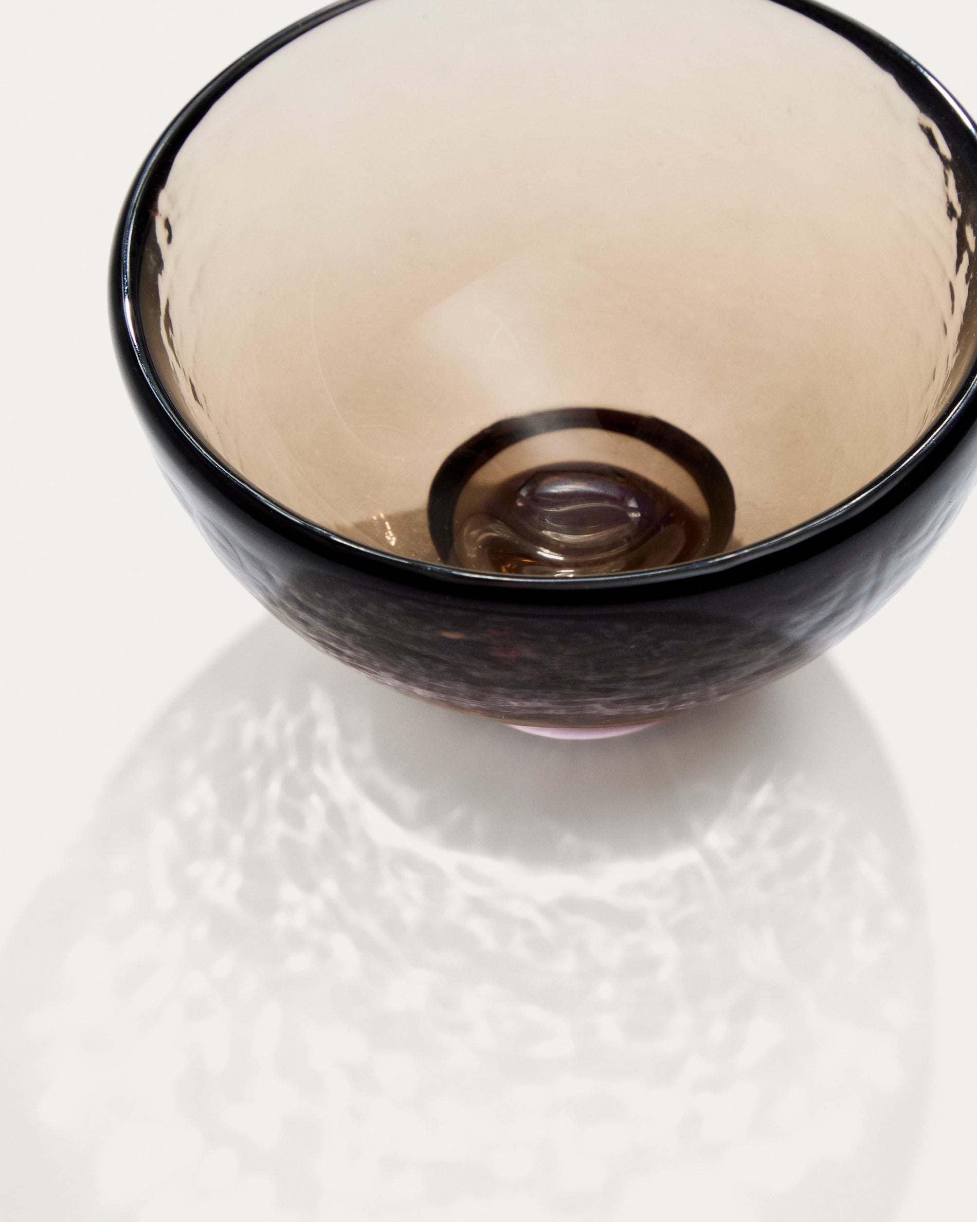 Sileia small bowl made of brown recycled glass - Detail