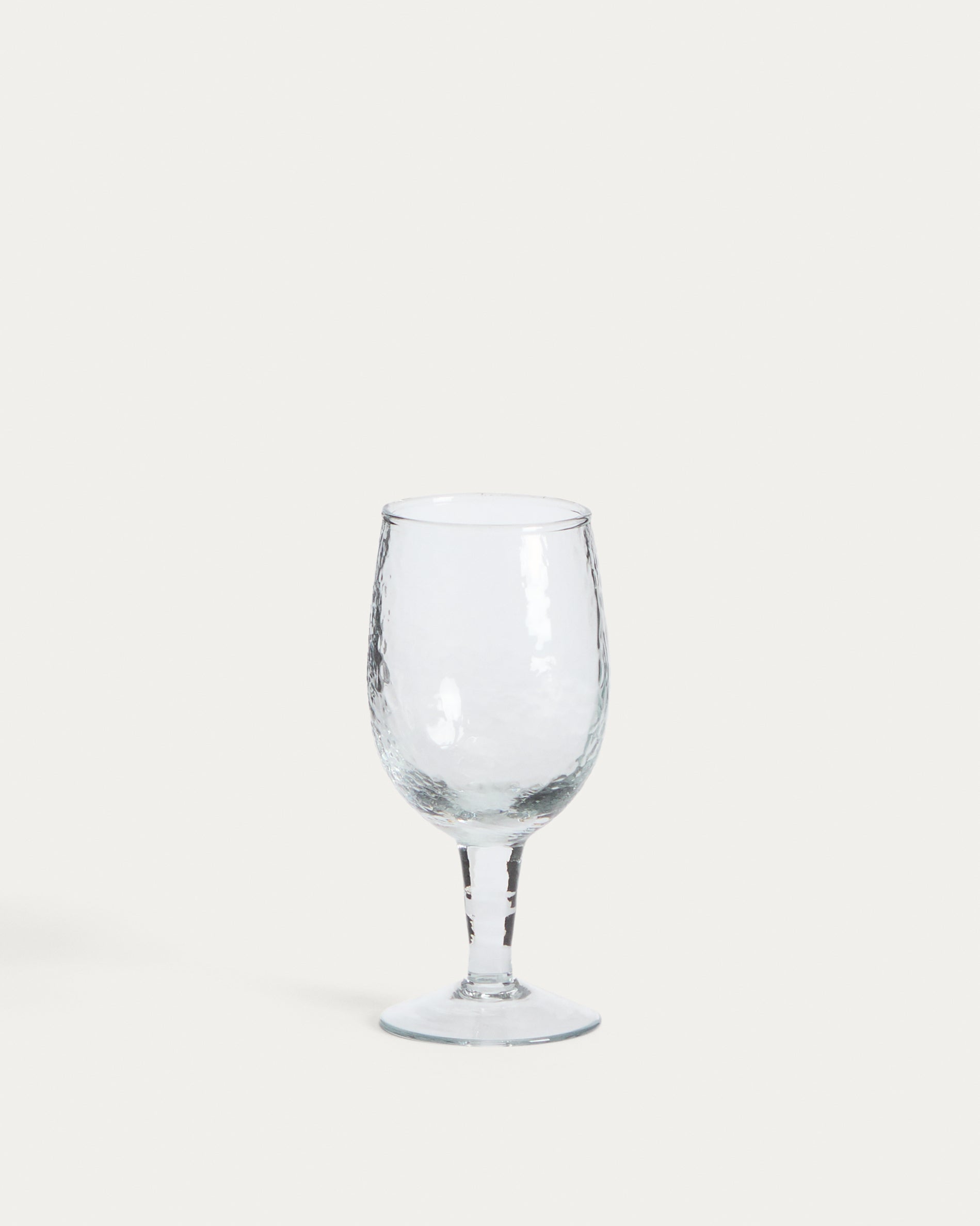 Sileia wine glass made of transparent recycled glass - Product View