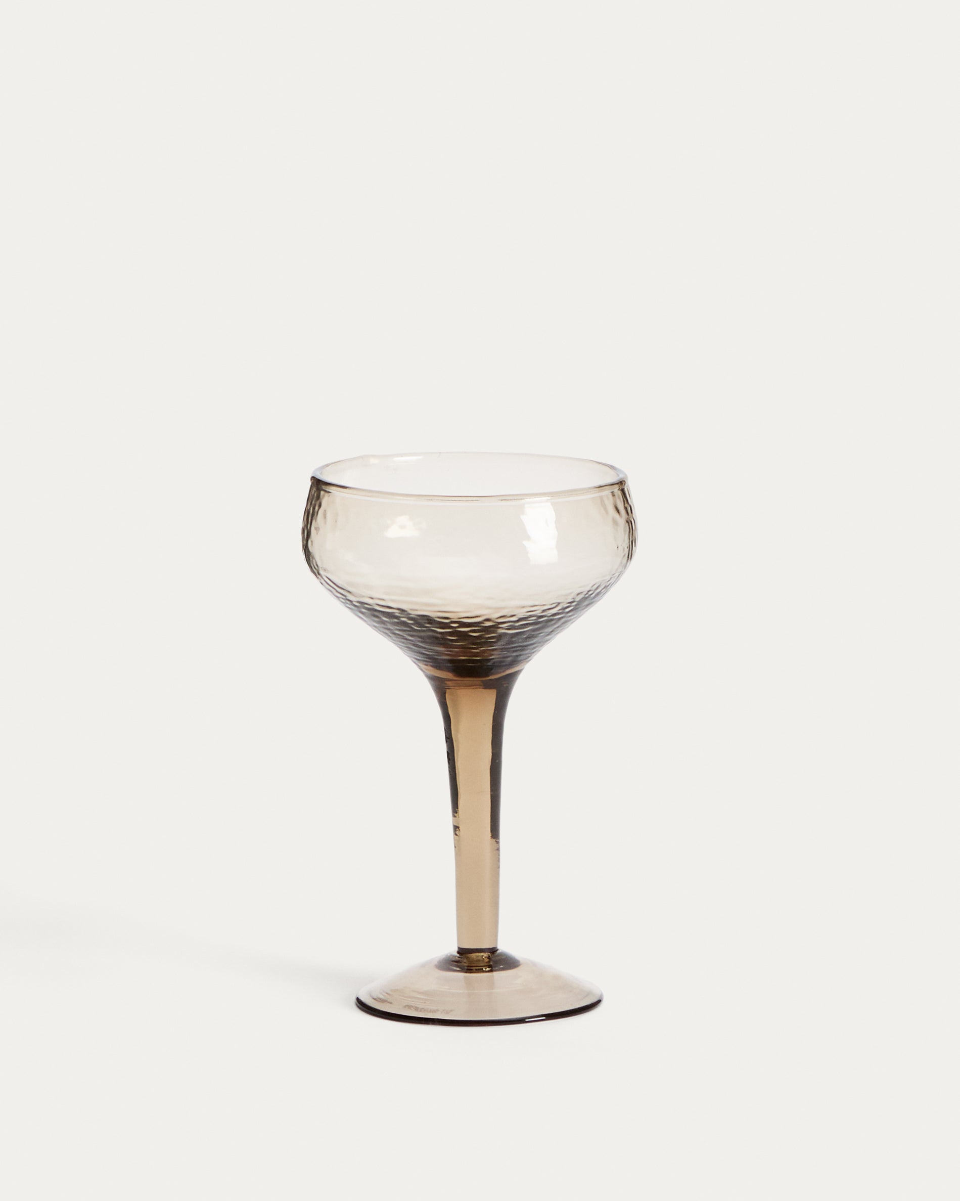 Sileia wine glass made of brown recycled glass - Product View