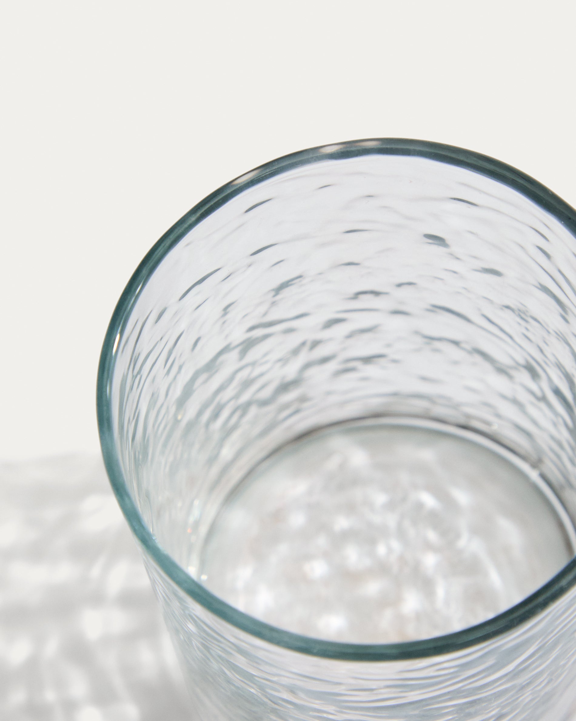 Obila cup made of transparent recycled glass - Detail
