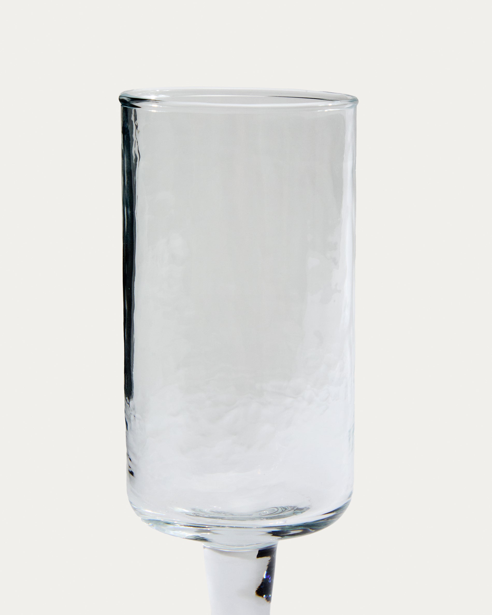 Obila wine glass made of transparent recycled glass - Detail