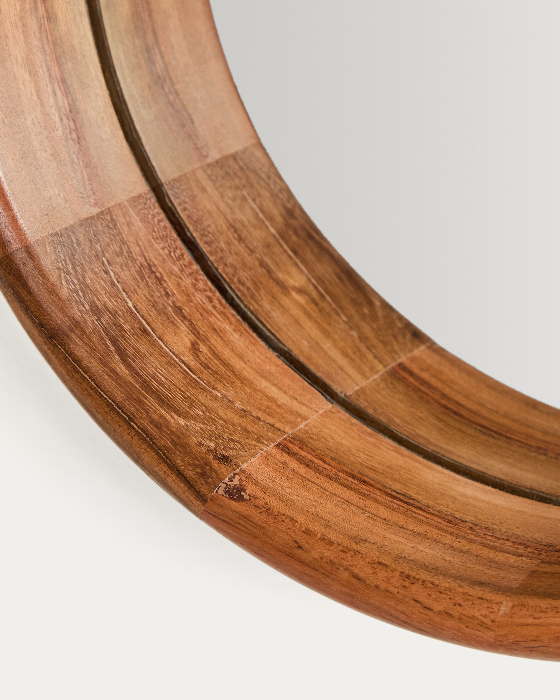Berale acacia wood mirror Ø30.5cm - Detail