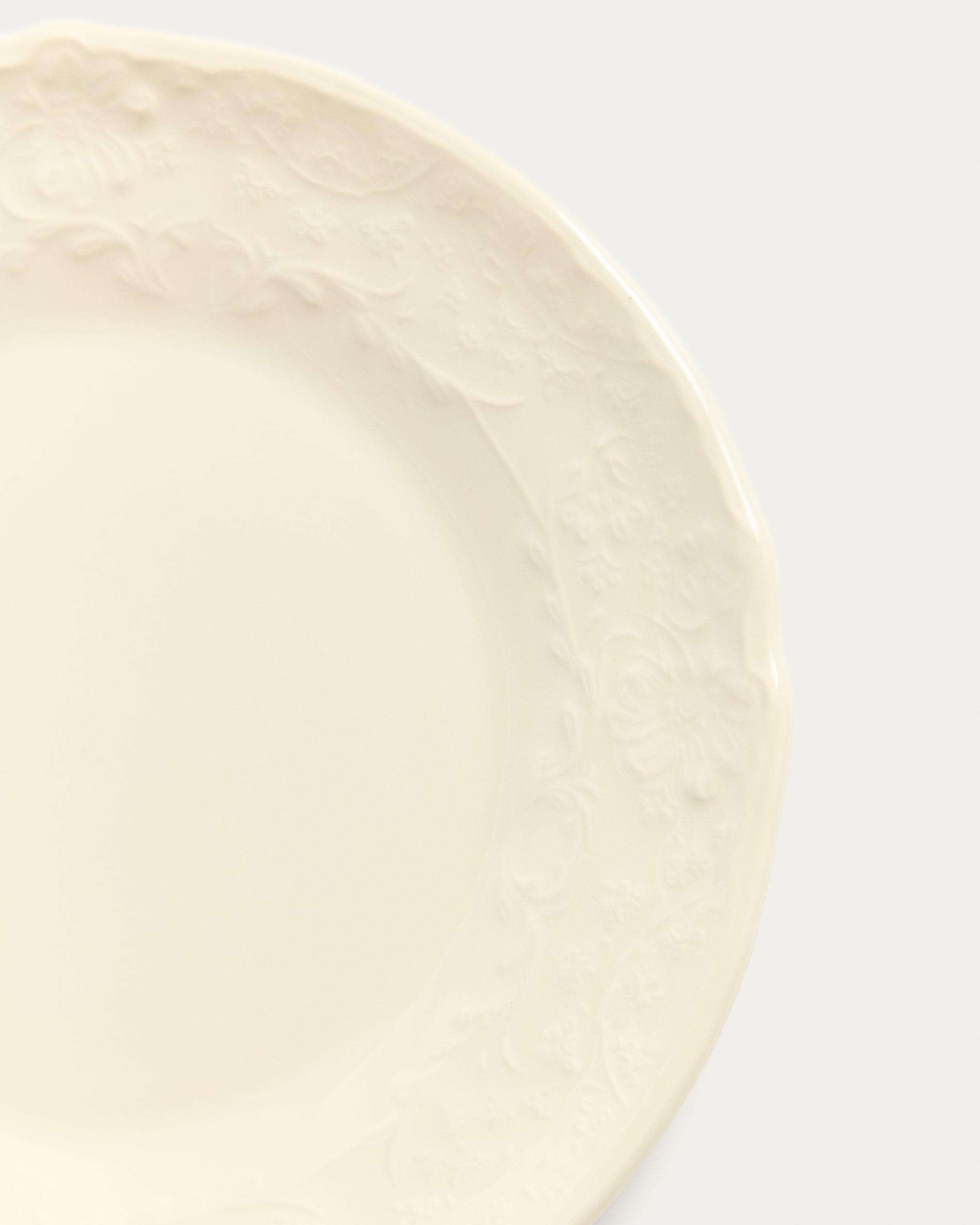 Beige Varla ceramic dessert plate - Detail