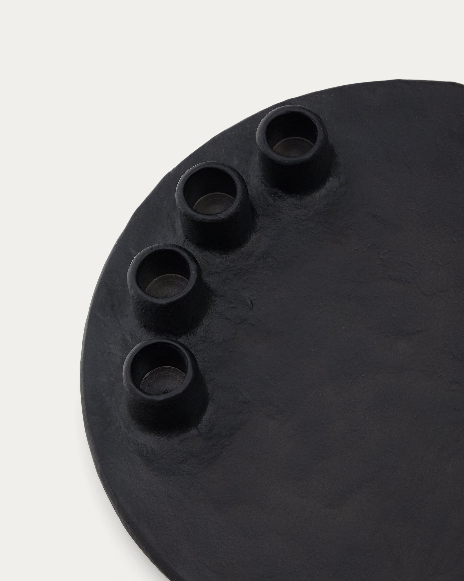 Nuvro black aluminium candle holder - Detail