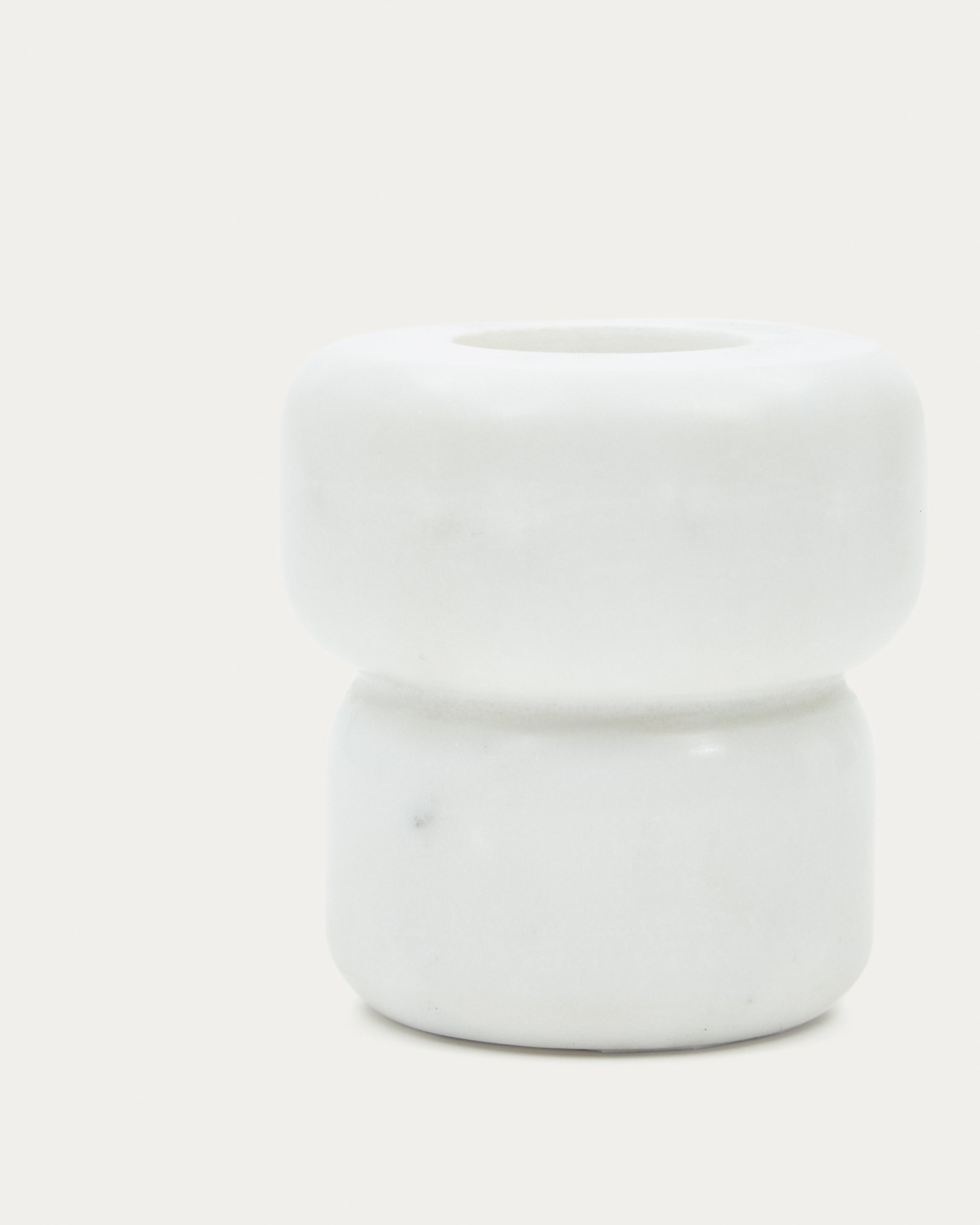 Signe small, white marble candlestick, 12 cm - Detail