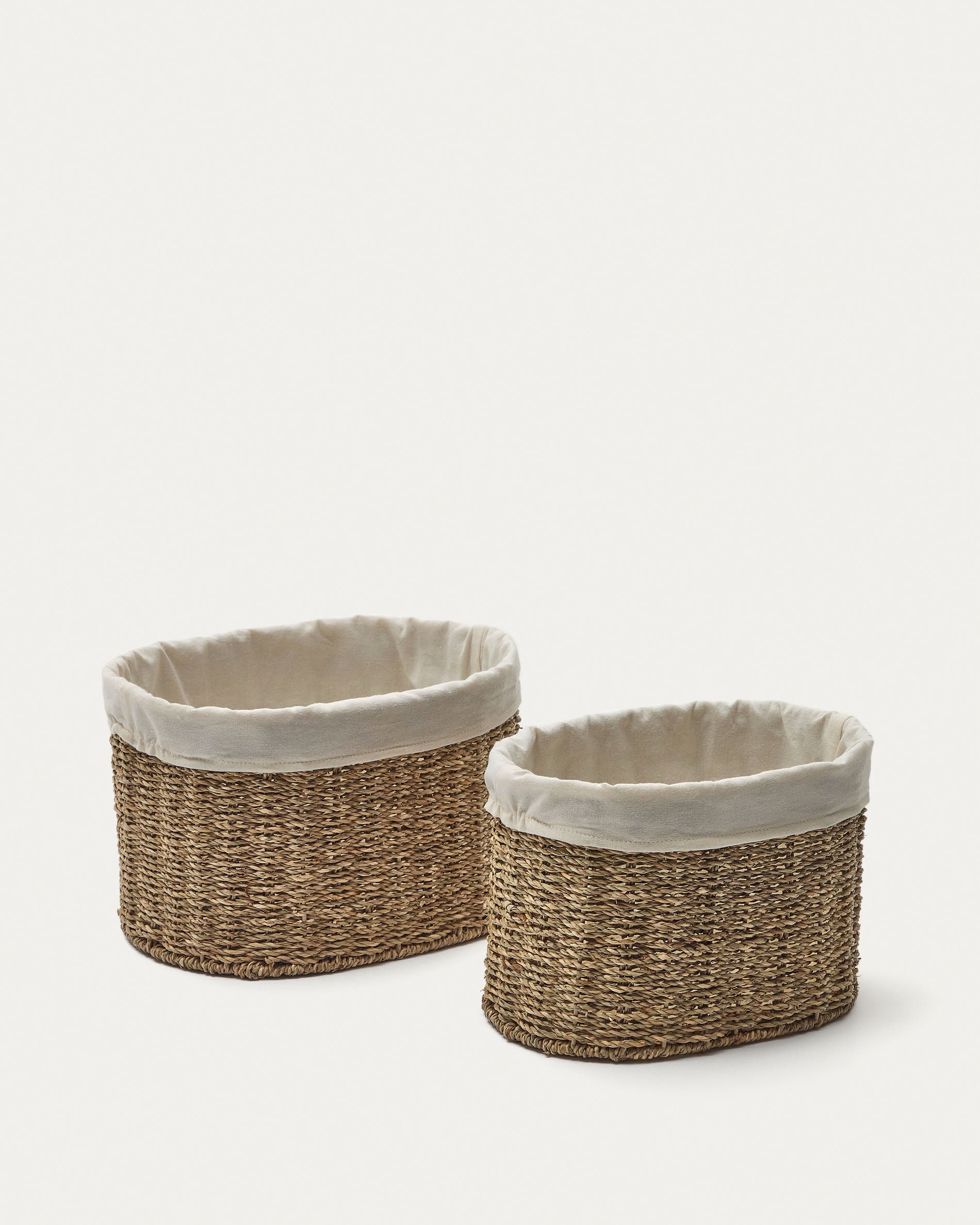 Tossa set of 2 medium natural fiber baskets - Product View