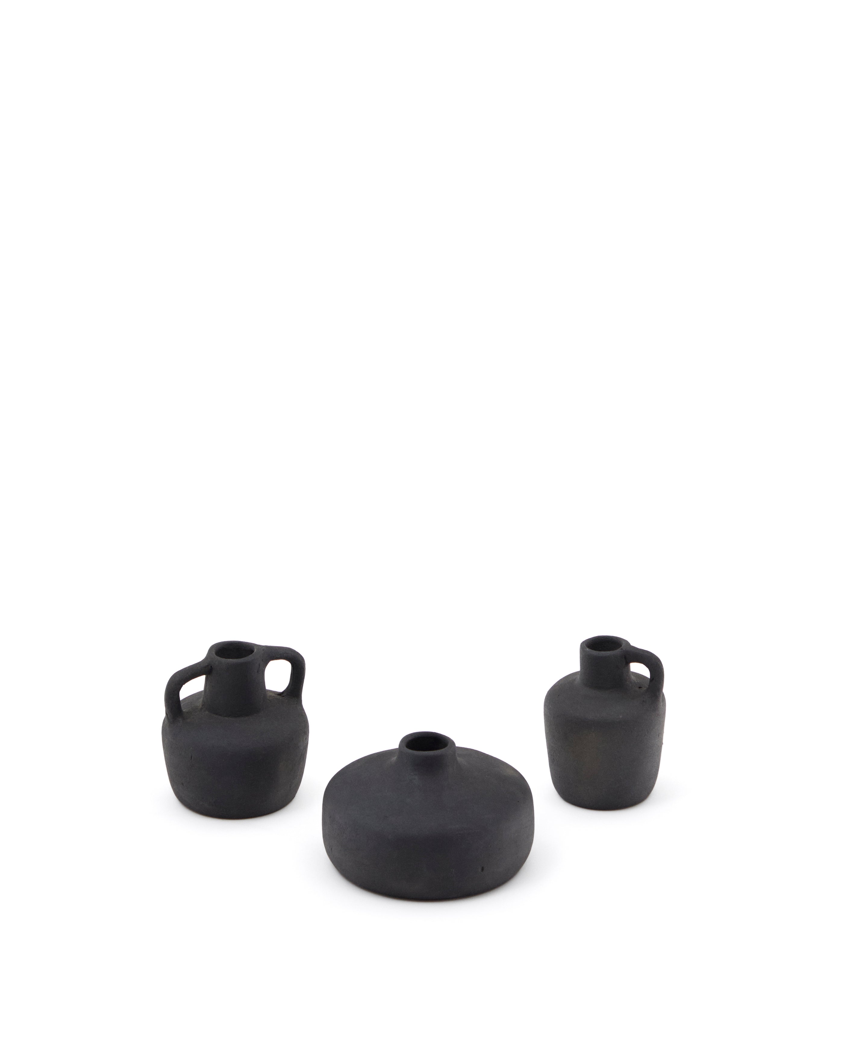 Sofra set of 3 terracotta vases in a black finish, 6 cm / 7 cm / 10 cm - Product Image