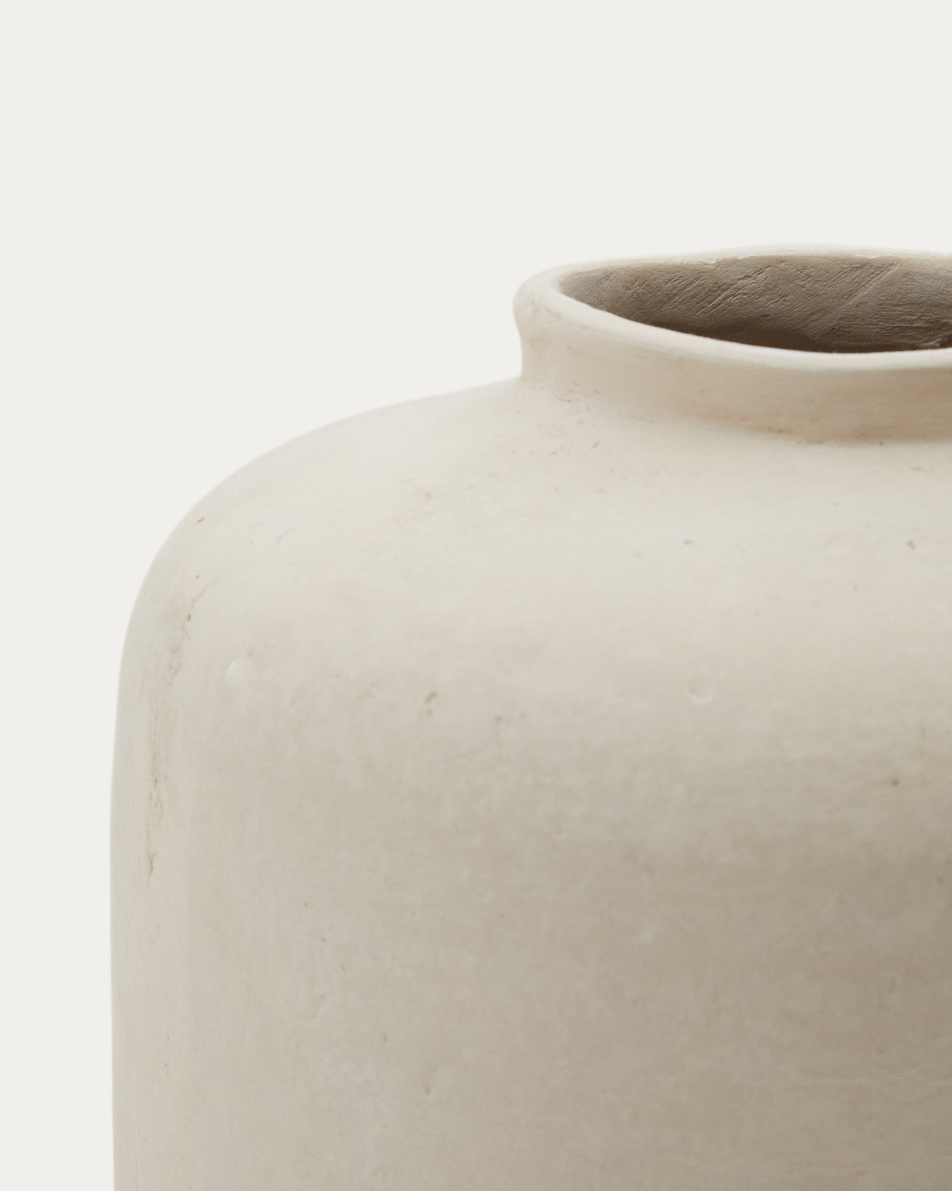 Serina papier mâché vase in white 27 cm - Detail