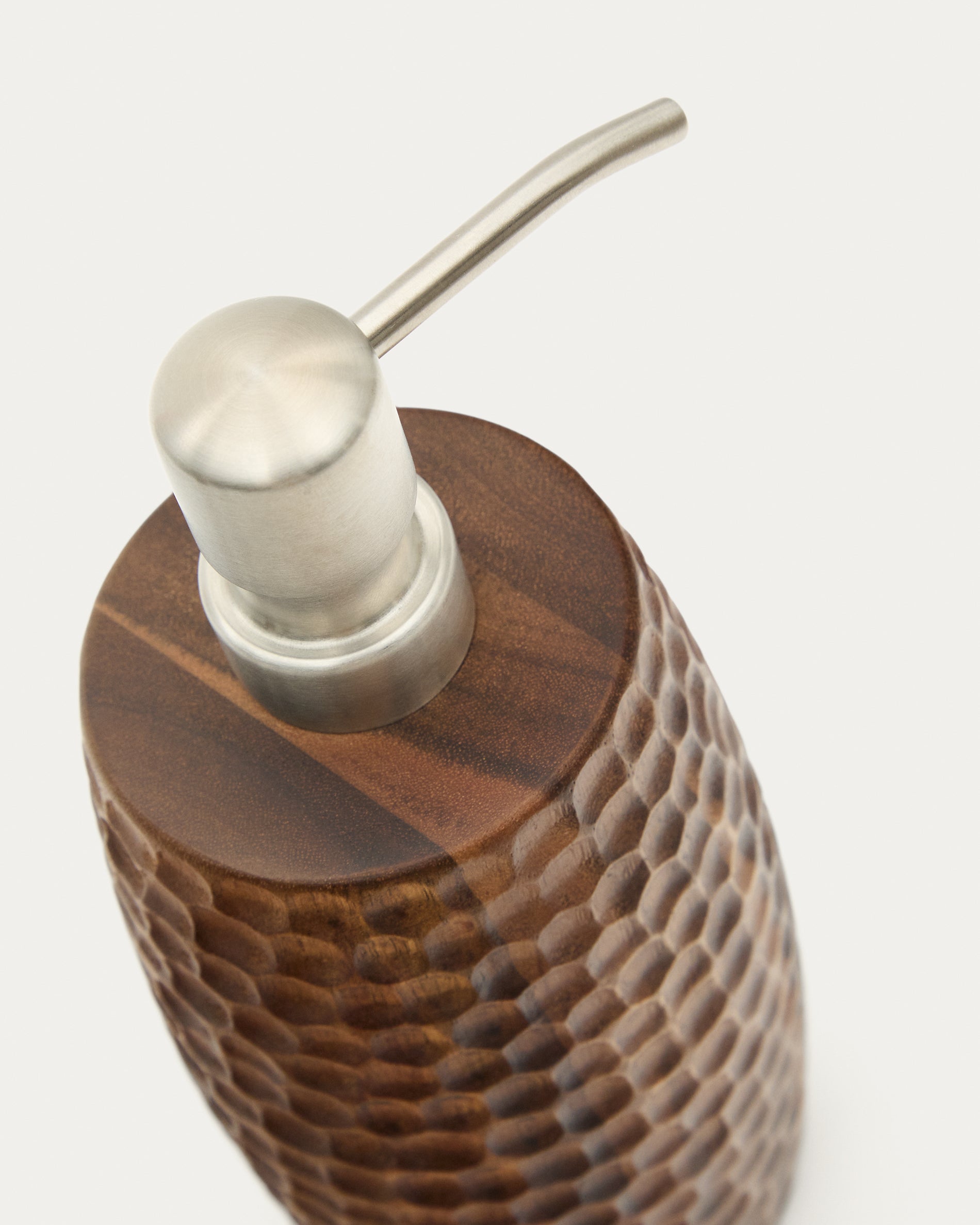 Fraz acacia wood soap dispenser FSC 100% - Detail