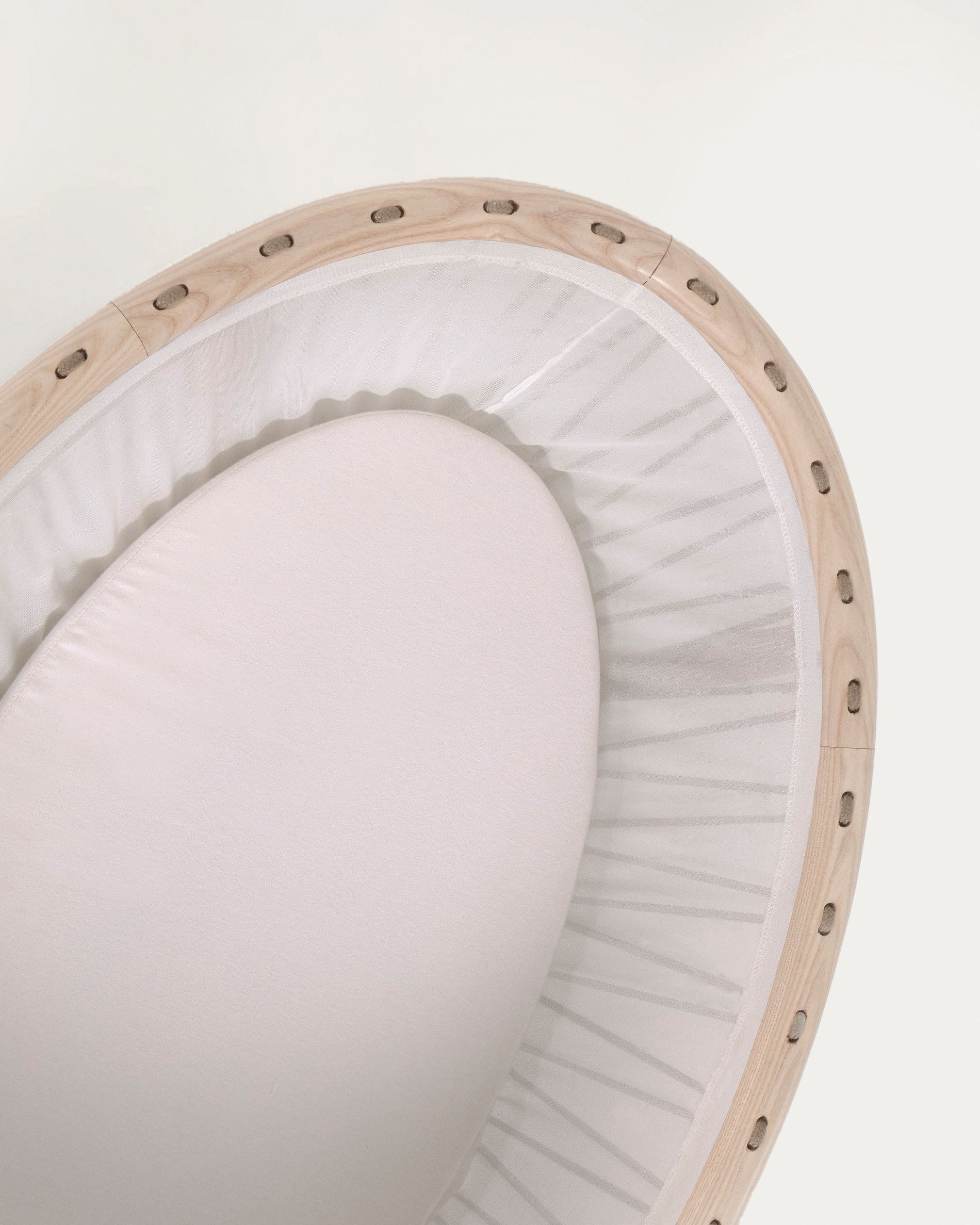 Leonela ash wood bassinet 97 x 62 cm FSC 100% - Detail
