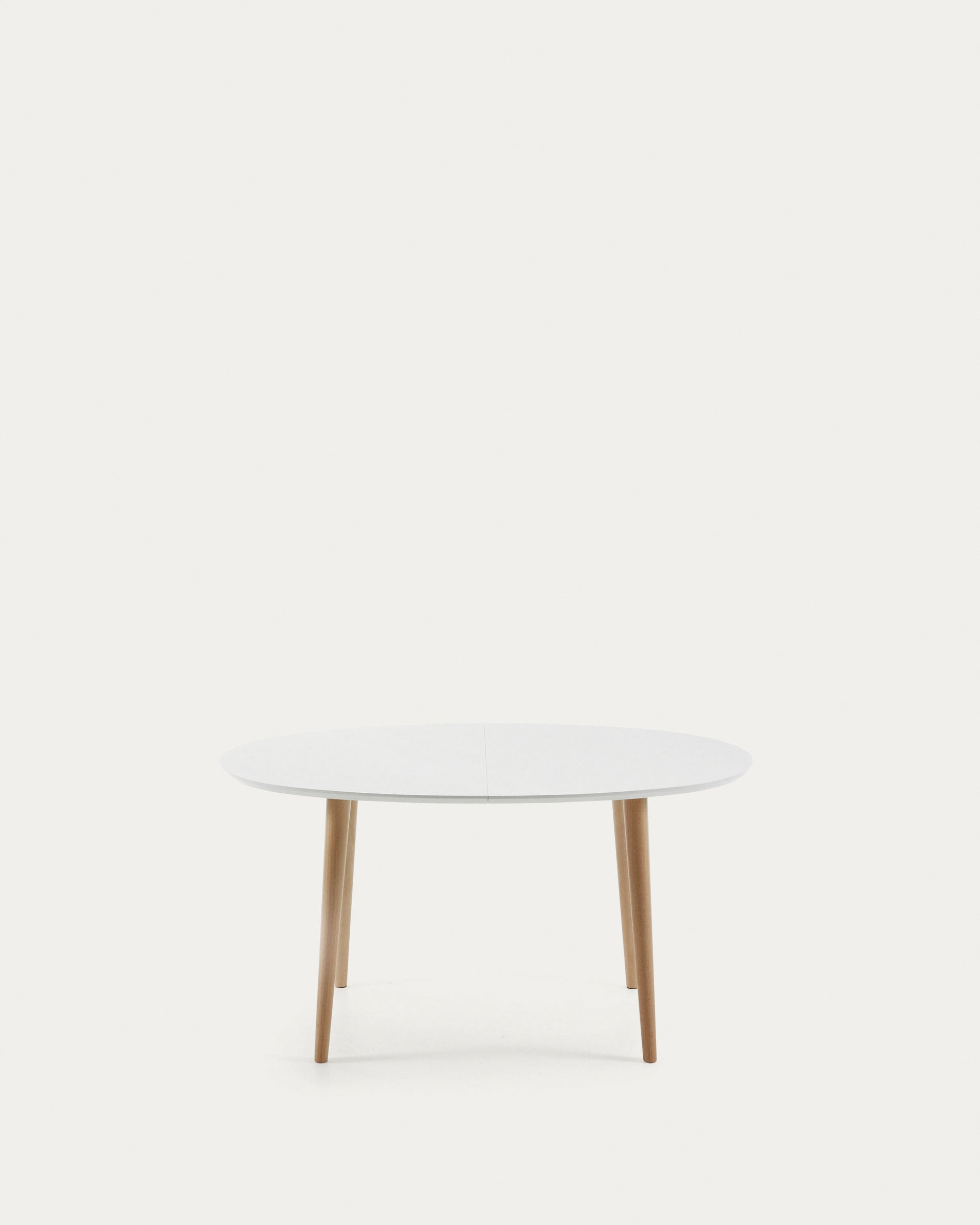 Oqui oval extendable MDF table with white lacquer and solid beech legs 140(220)x90 cm - Product View