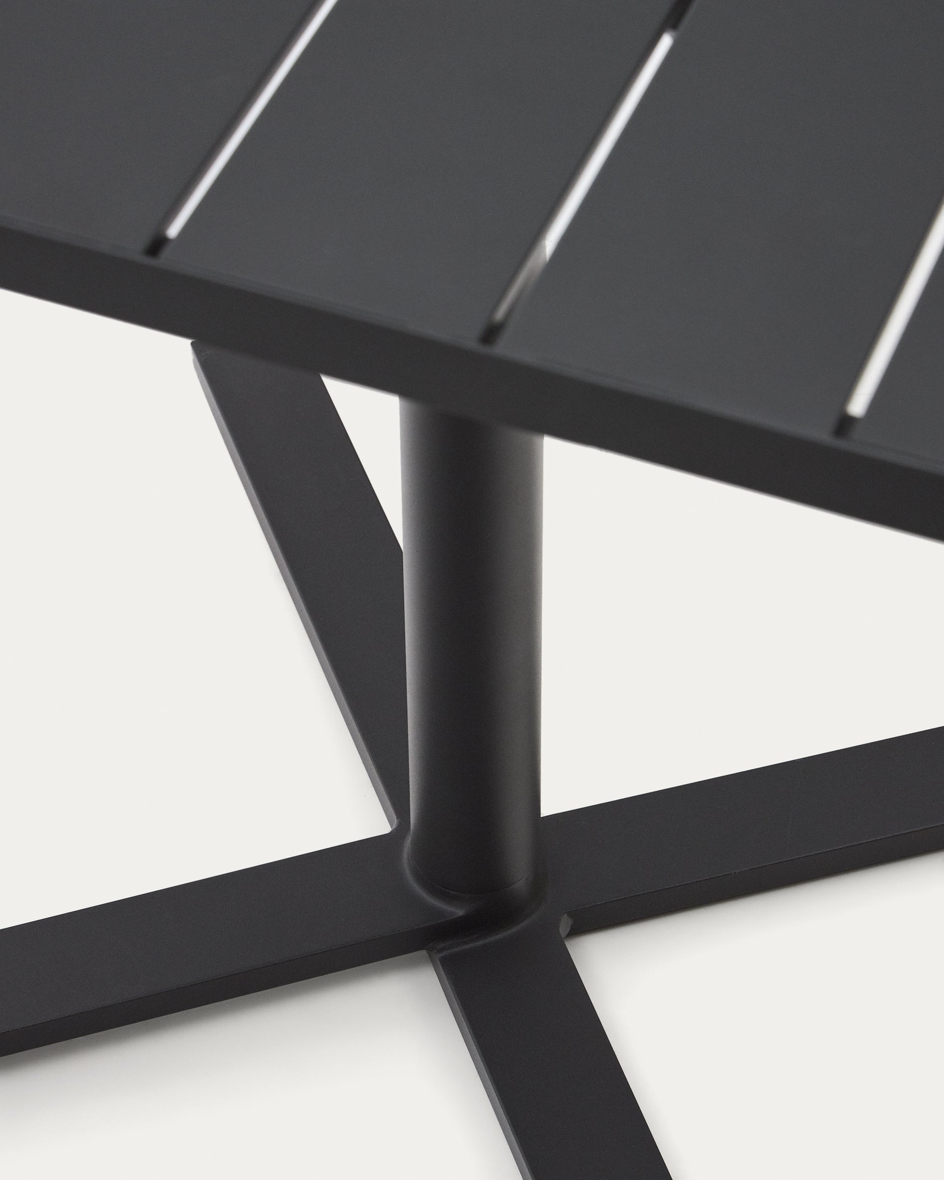 Torreta folding outdoor table made of aluminum with dark grey finish 70 x 70 cm - Detail