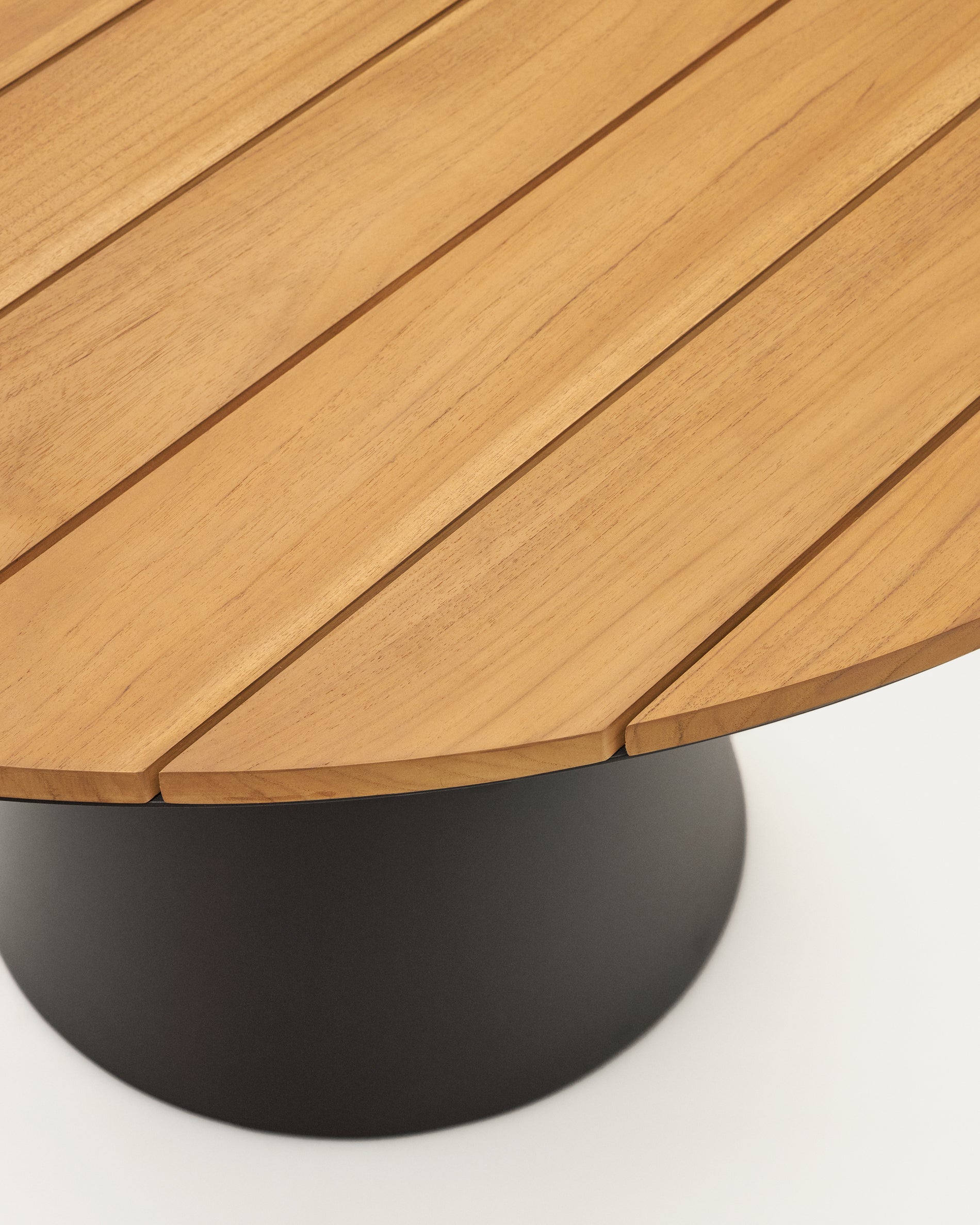 Tudons round outdoor table in aluminium in a grey and teak finish, Ø120 cm FSC 100% - Detail