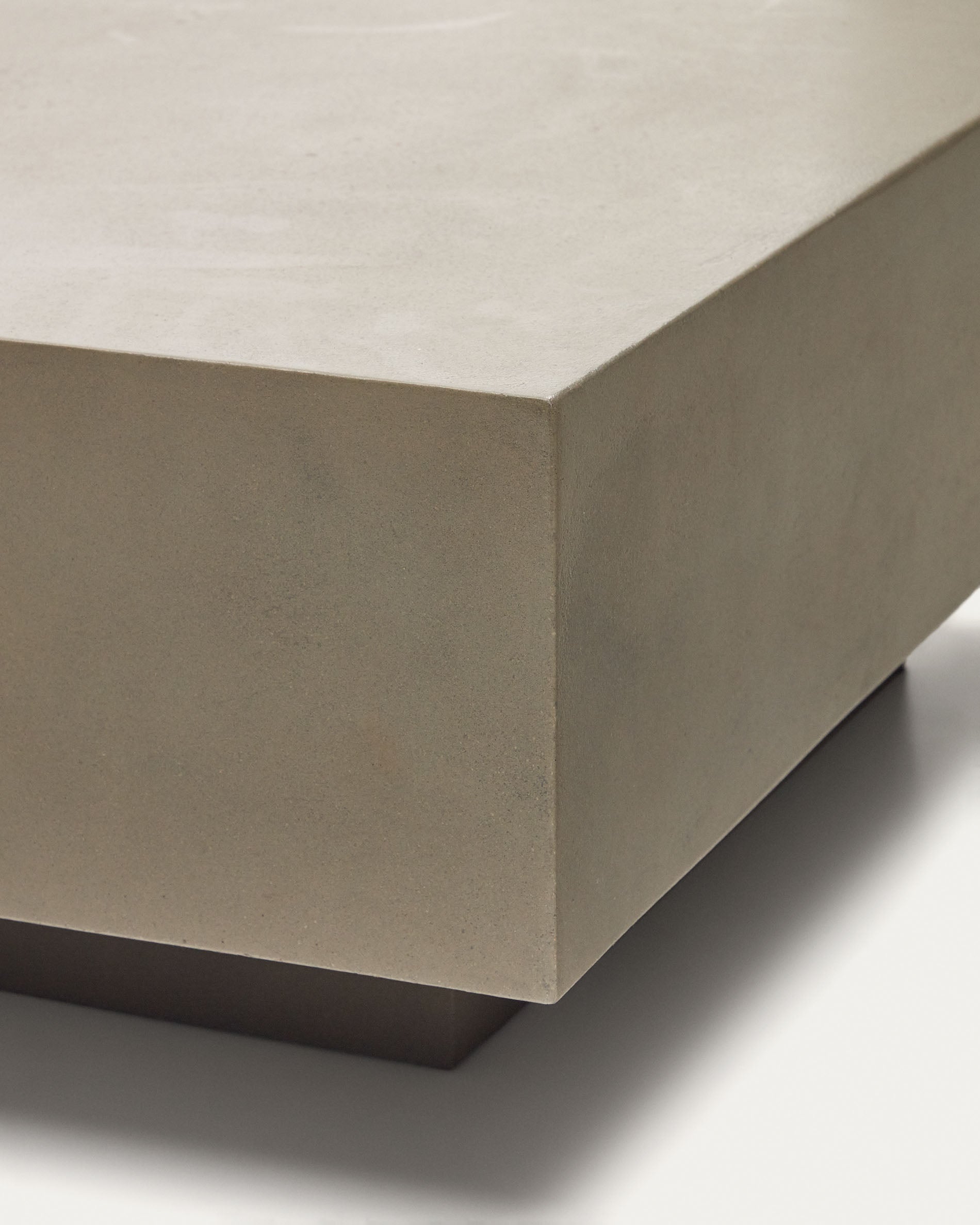 Rustella cement coffee table, 80 x 60 cm - Detail