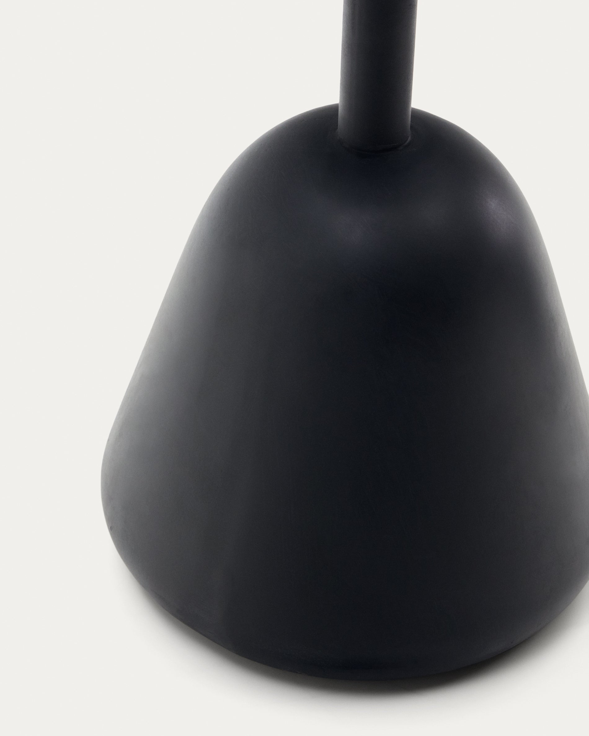Saura fekete fém kávéasztal természetes akác top, 45 x Ø43 cm FSC 100%