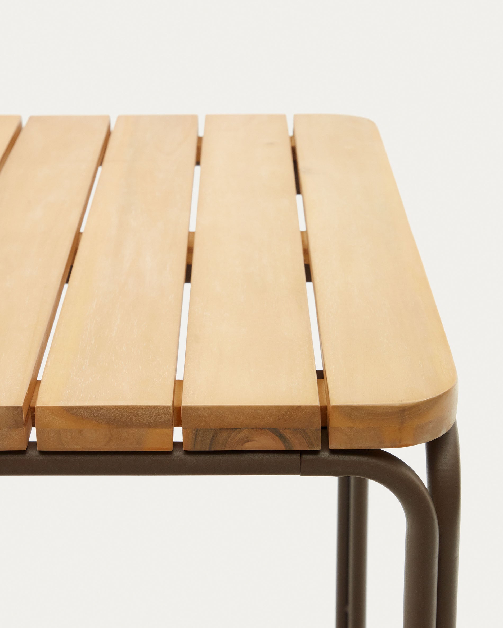 Salguer solid acacia & brown steel bar table, outdoor suitable, 70 x 70 cm FSC 100% - Detail
