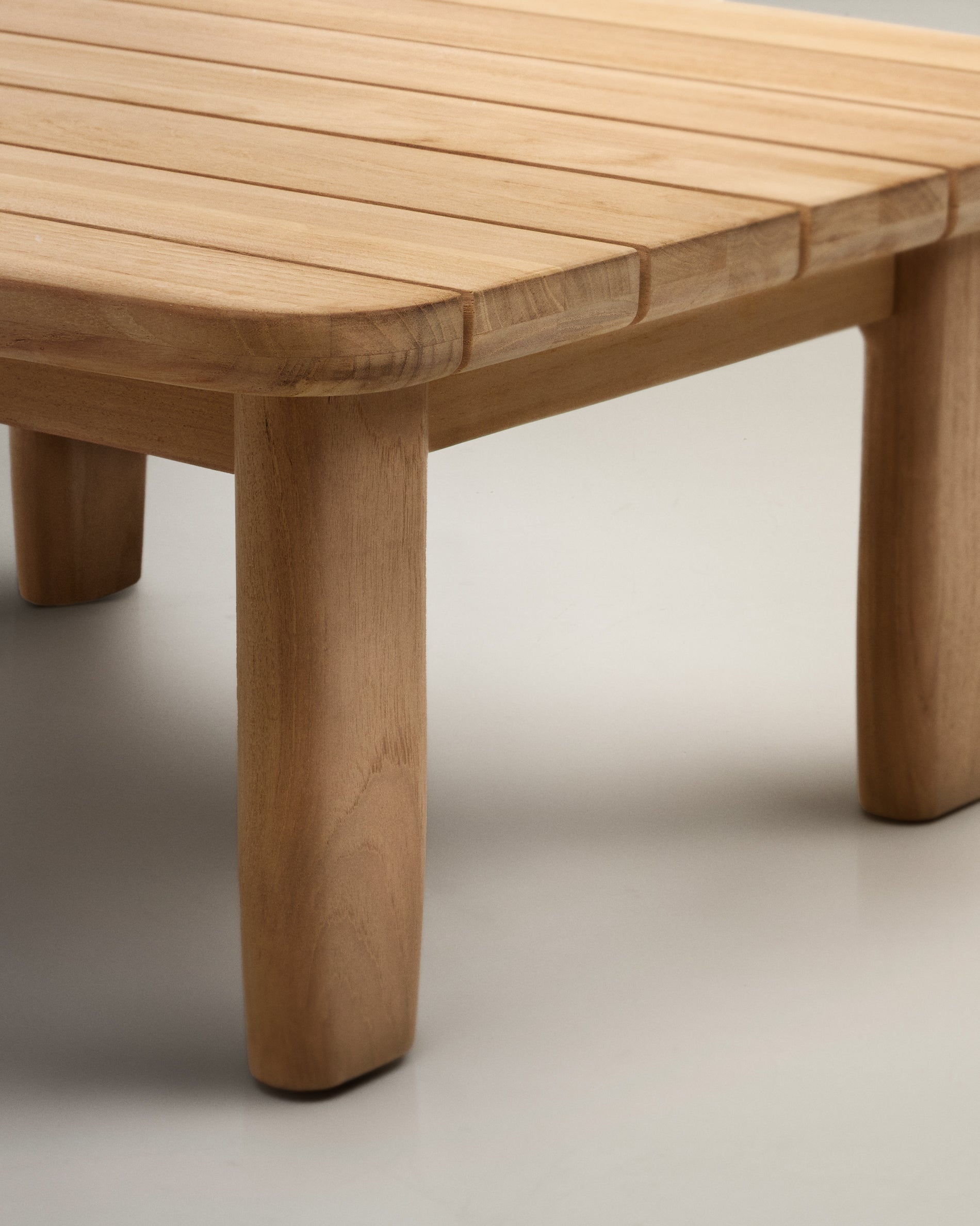 Tirant side table made from solid teak wood 70 x 70 cm FSC 100% - Detail
