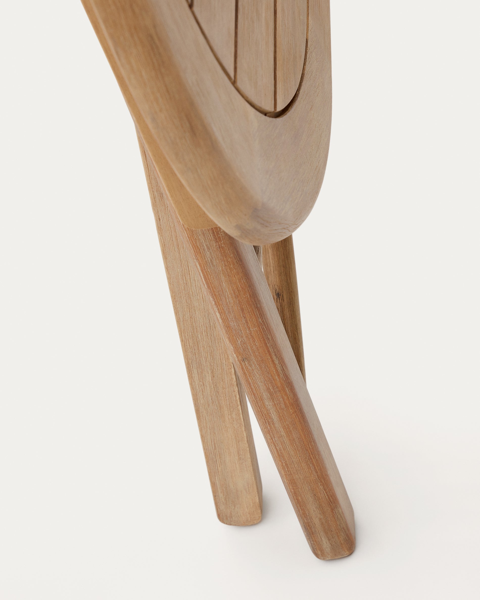 Dandara folding table in solid acacia wood natural finish, Ø 120 x 60 cm FSC 100% - Detail