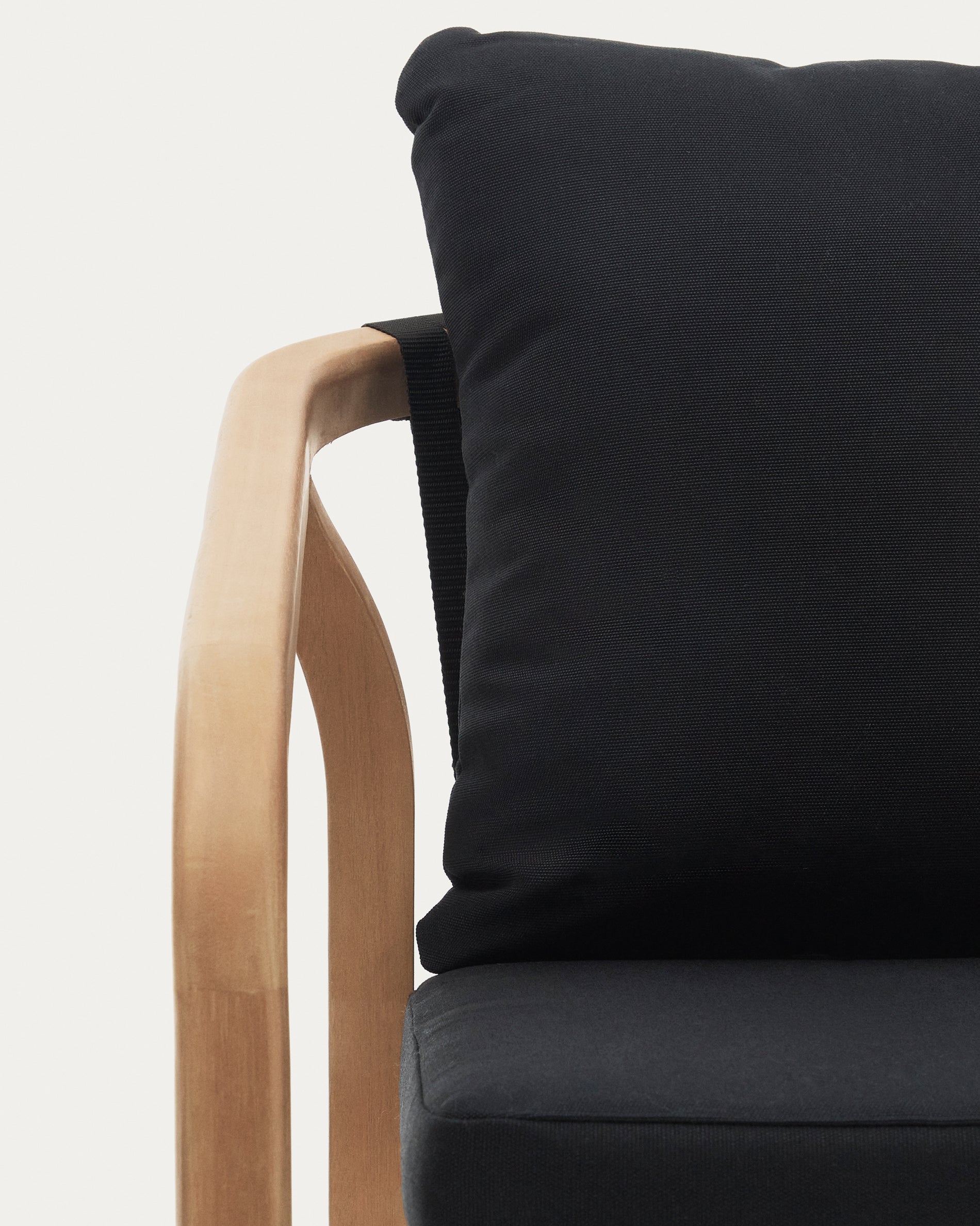 Malaret stackable chair in solid eucalyptus and black cord, FSC - Detail
