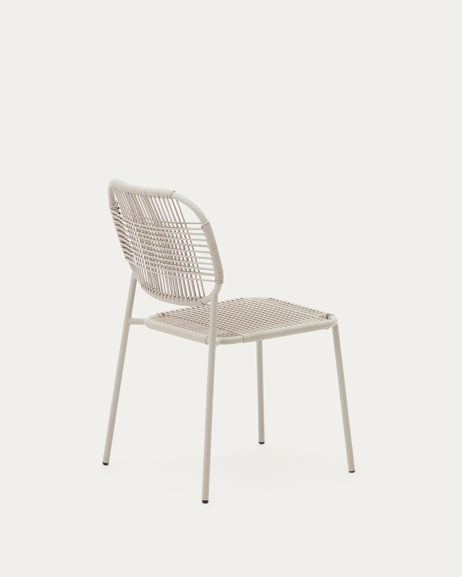 Talaier stackable outdoor chair made of synthetic rope and galvanized steel in beige finish - Product View
