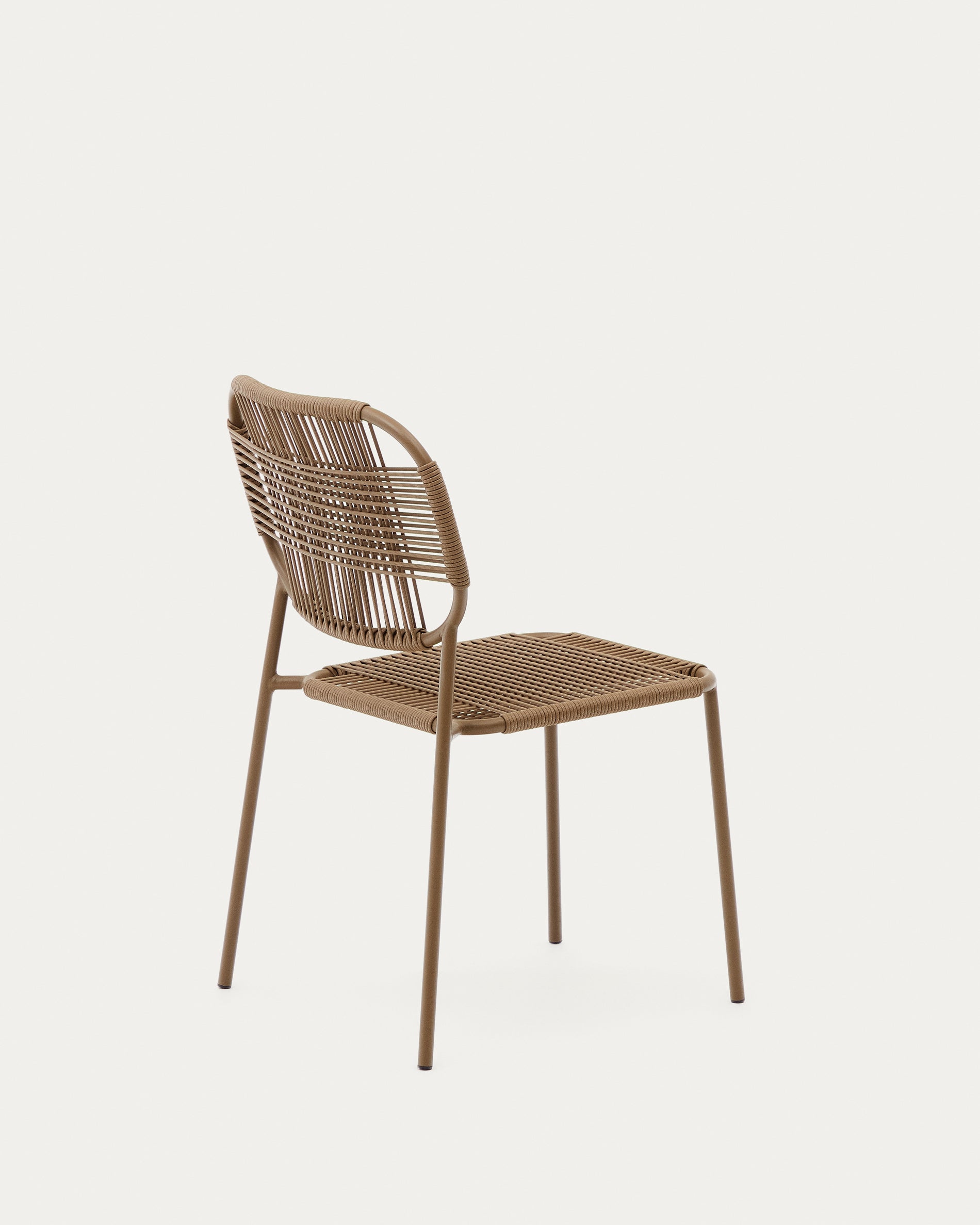 Talaier stackable outdoor chair made of synthetic rope and galvanized steel in brown finish - Product View