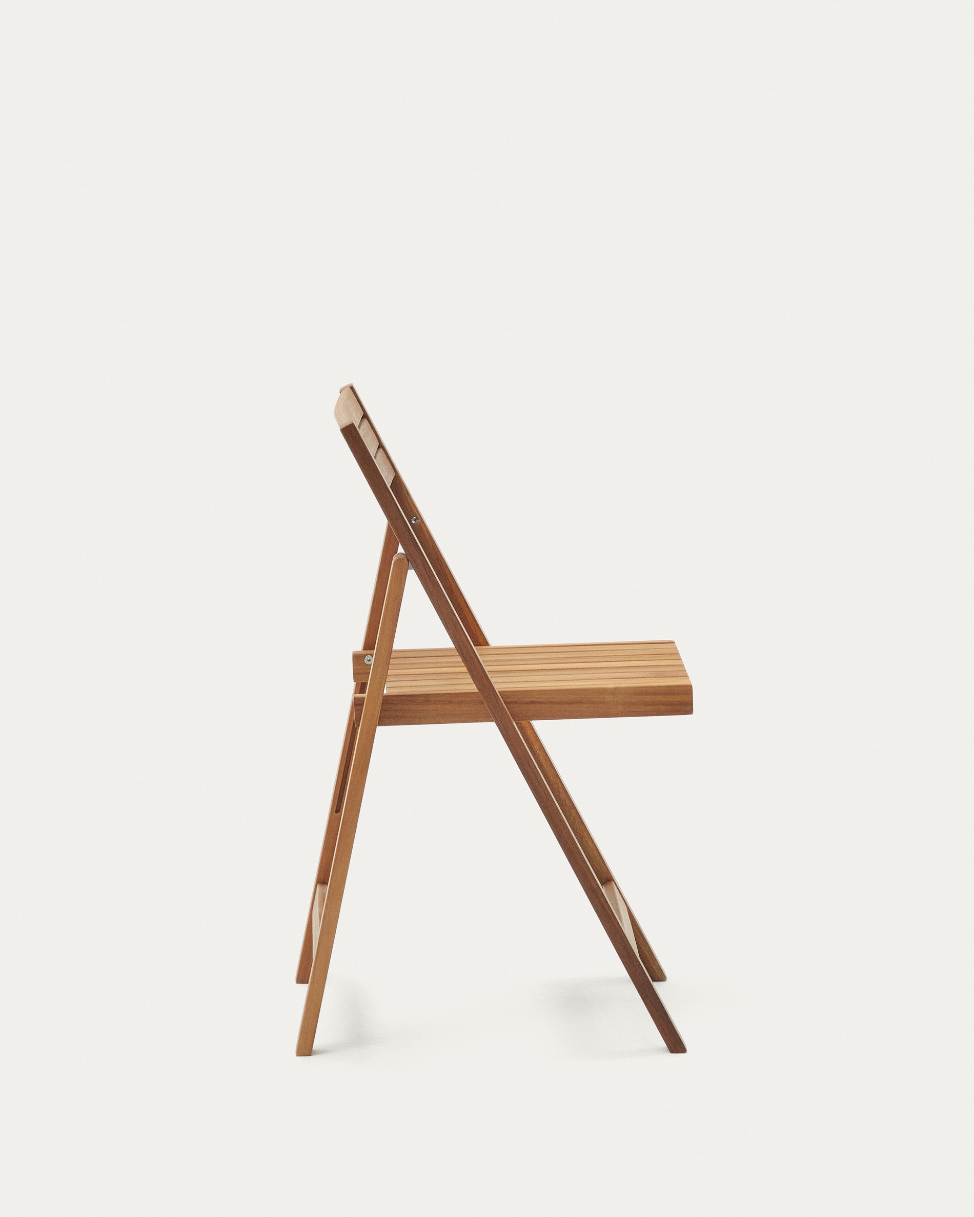 Sadirar folding outdoor chair made from solid acacia wood FSC 100% - Product View